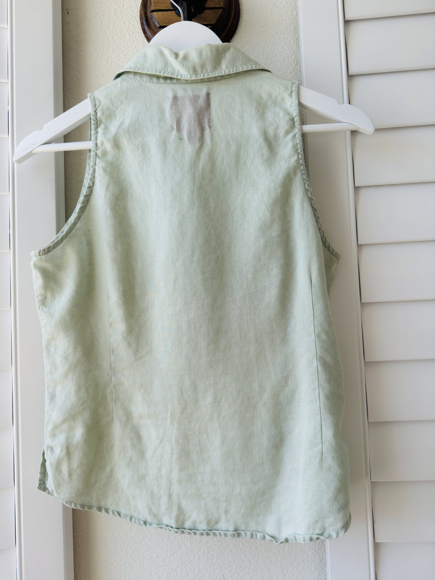 ISDA&CO Sage Green Linen Sleeveless Button-Up Top Size S