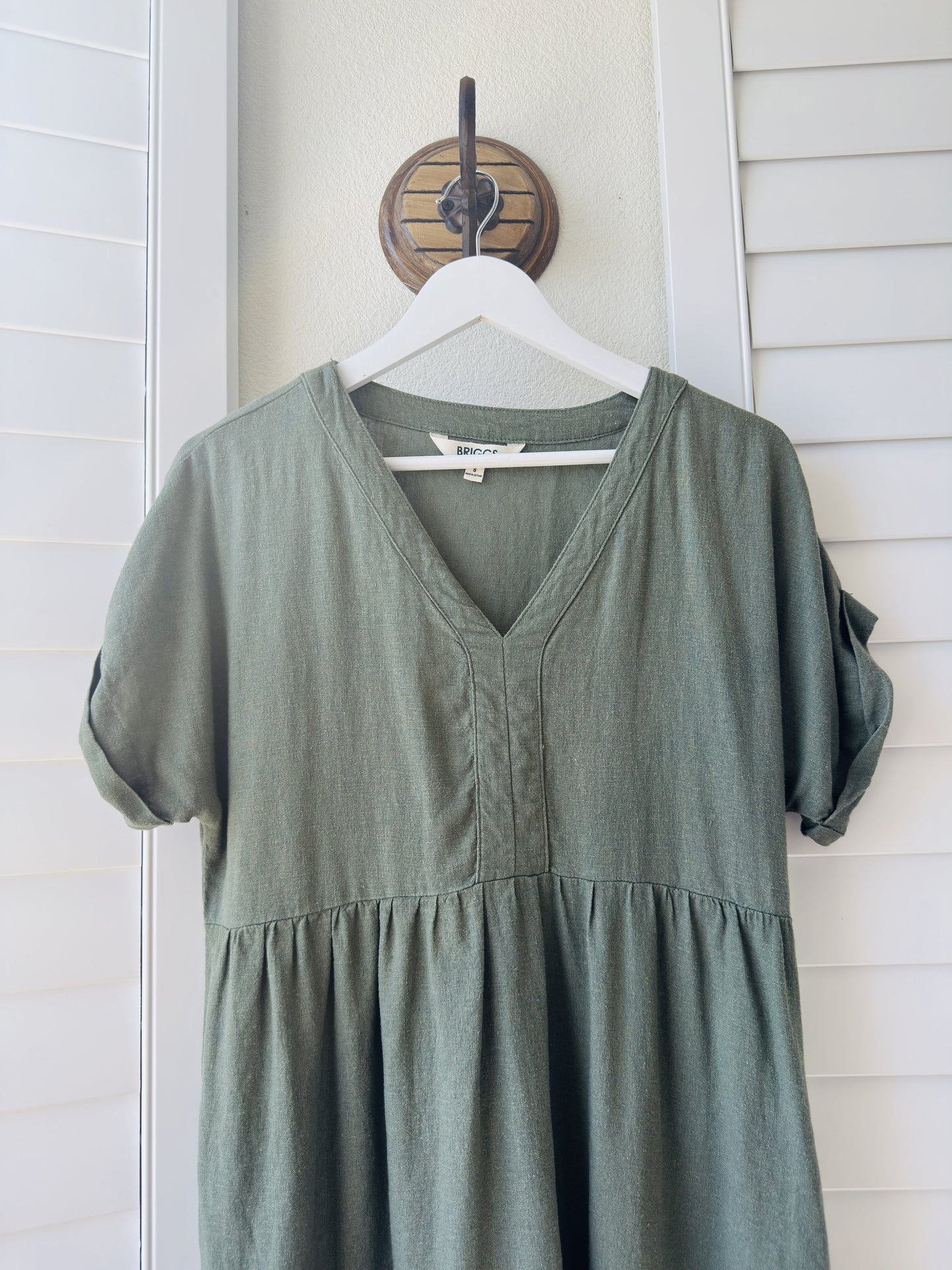 Briggs Olive Green V-Neck Gathered Empire Waist Dress Size S