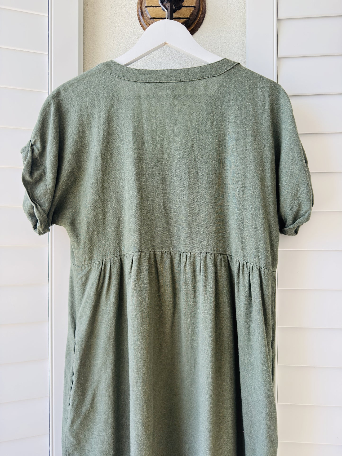 Briggs Olive Green V-Neck Gathered Empire Waist Dress Size S