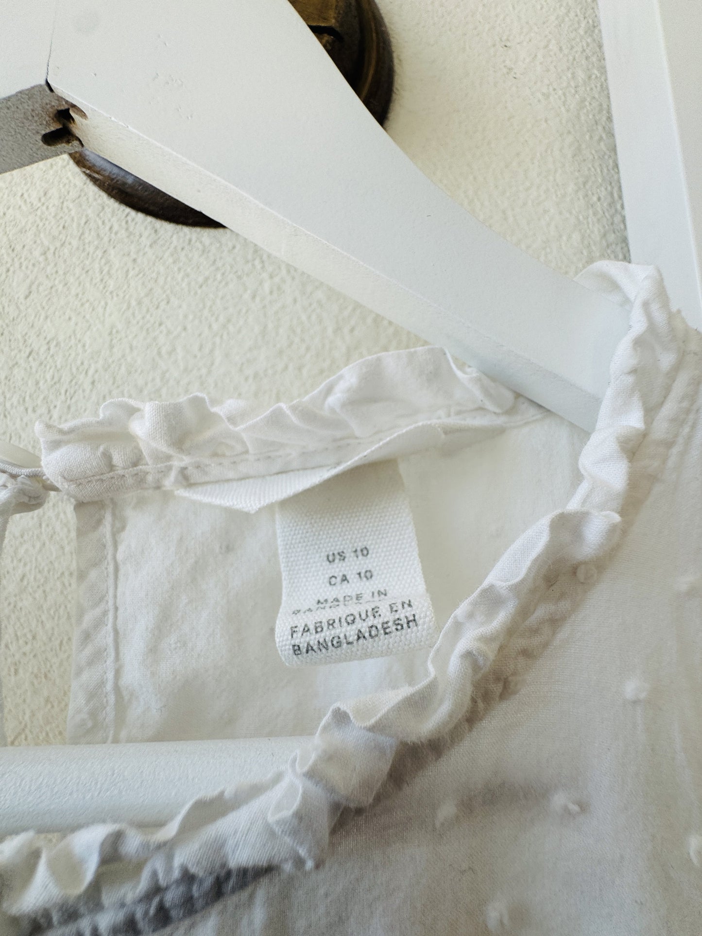 H&M White Swiss Dot Ruffle Sleeve Blouse Size 10