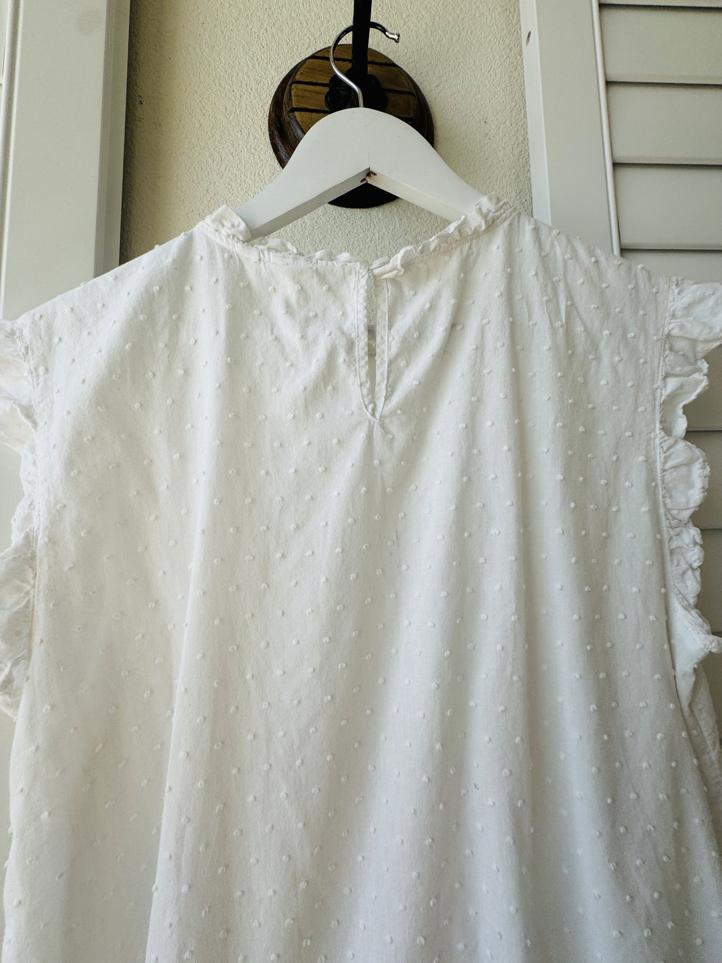 H&M White Swiss Dot Ruffle Sleeve Blouse Size 10