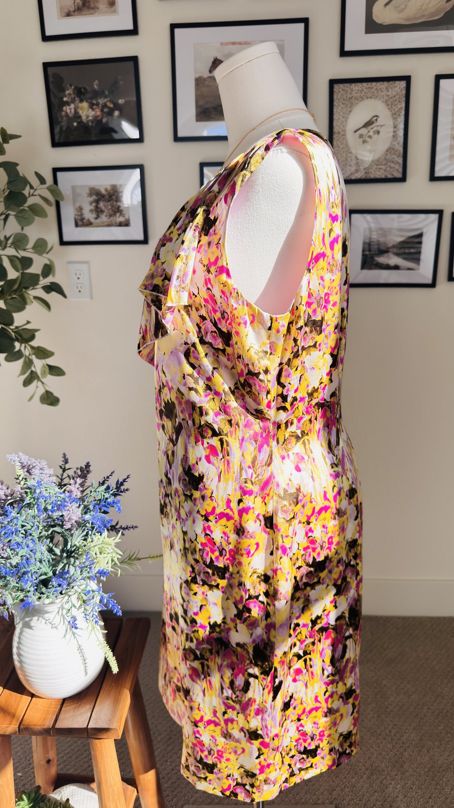 Tahari Arthur S. Levine Silk Floral Ruffle Sheath Dress - Size 14