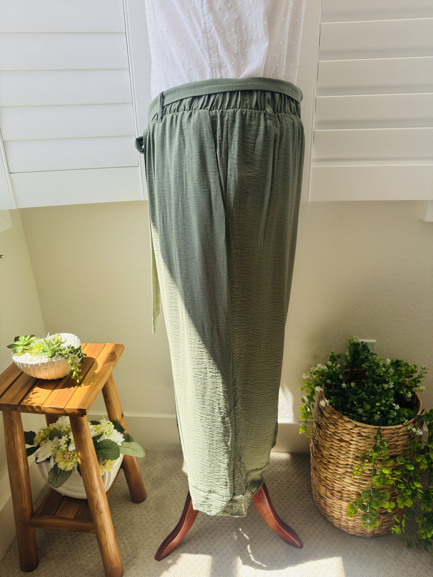 Ava & Viv Olive Green Wide Leg Tie Waist Pants - Size 1X