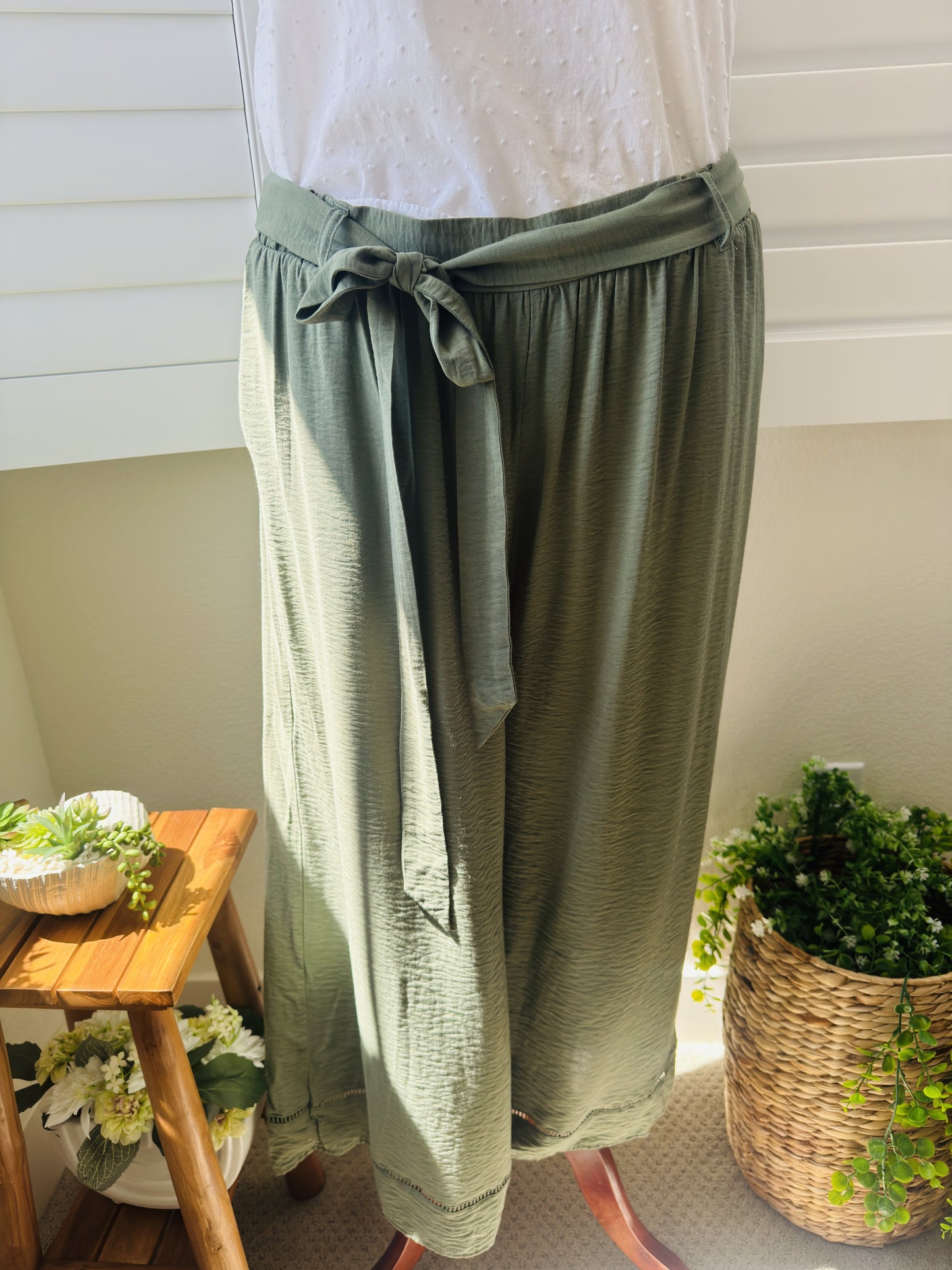 Ava & Viv Olive Green Wide Leg Tie Waist Pants - Size 1X