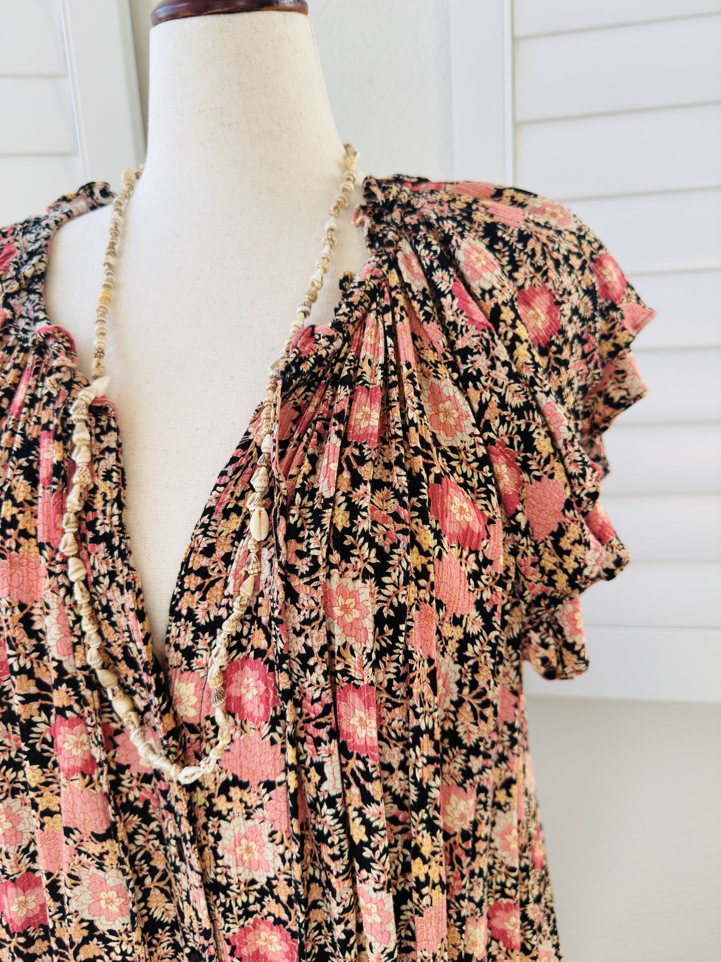 1.STATE Floral Flutter Sleeve Tassel Tie Blouse - Size 3X