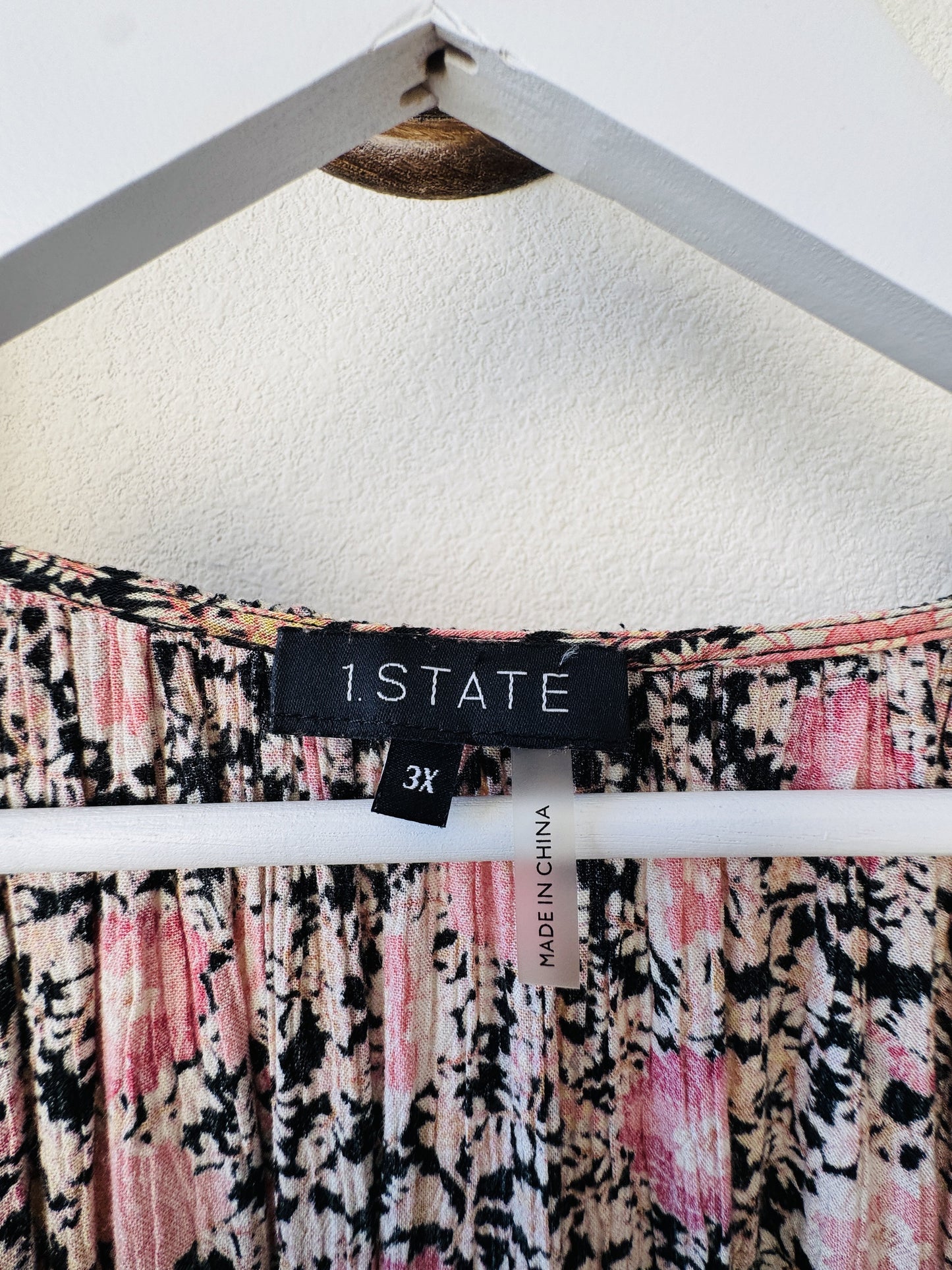 1.STATE Floral Flutter Sleeve Tassel Tie Blouse - Size 3X