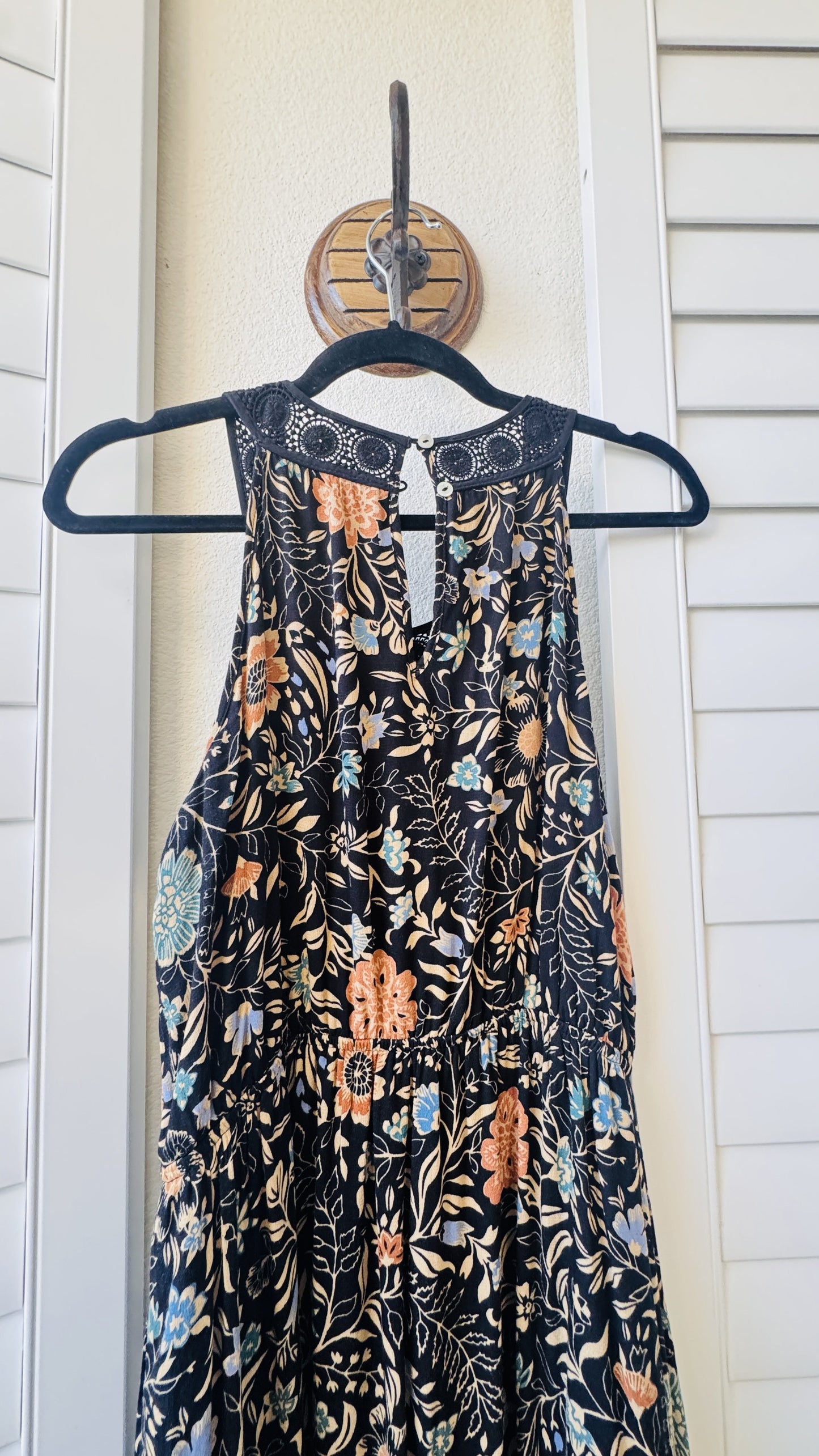 Daniel Rainn Black Floral Halter Midi Dress with Crochet Neckline - Size M
