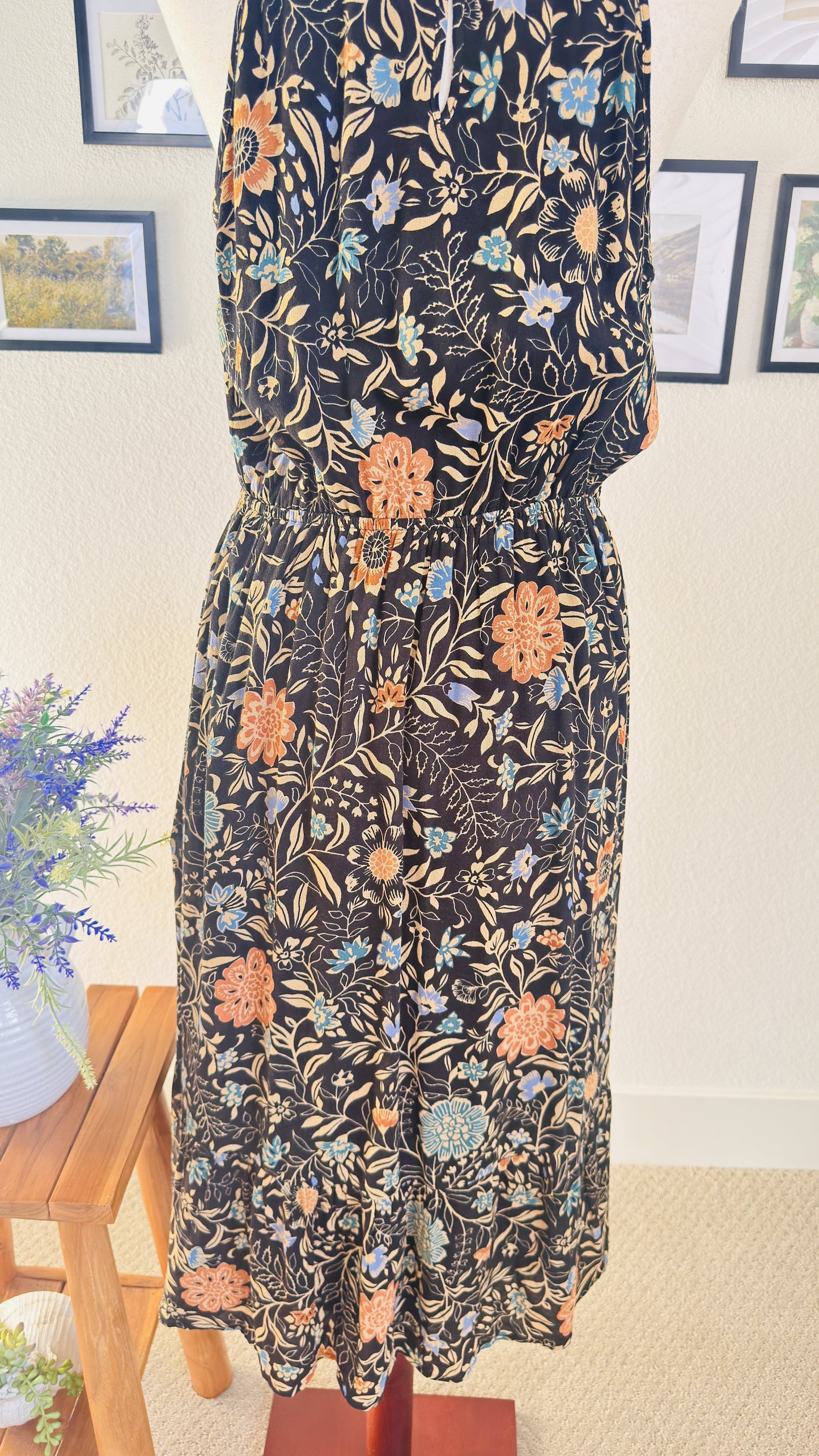 Boutique Floral Halter Neck Midi Dress - Size M