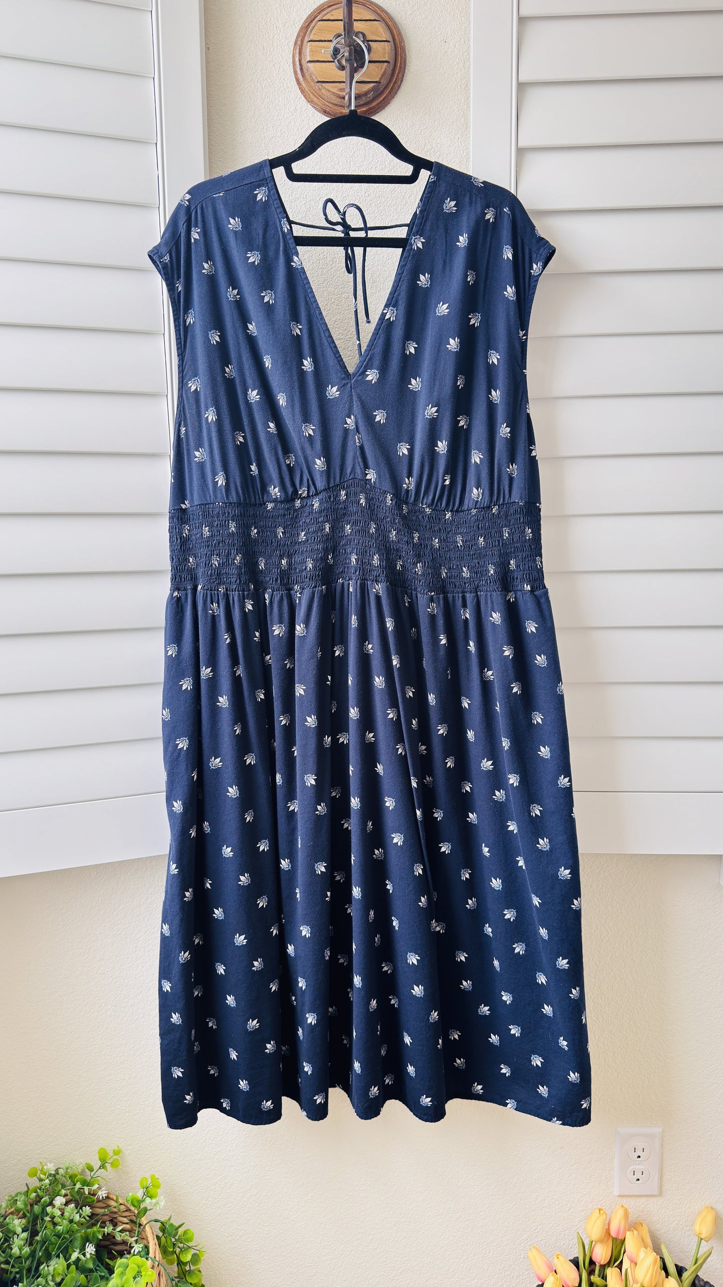 Old Navy Navy Blue Floral Smocked Waist Midi Dress - Size 2X