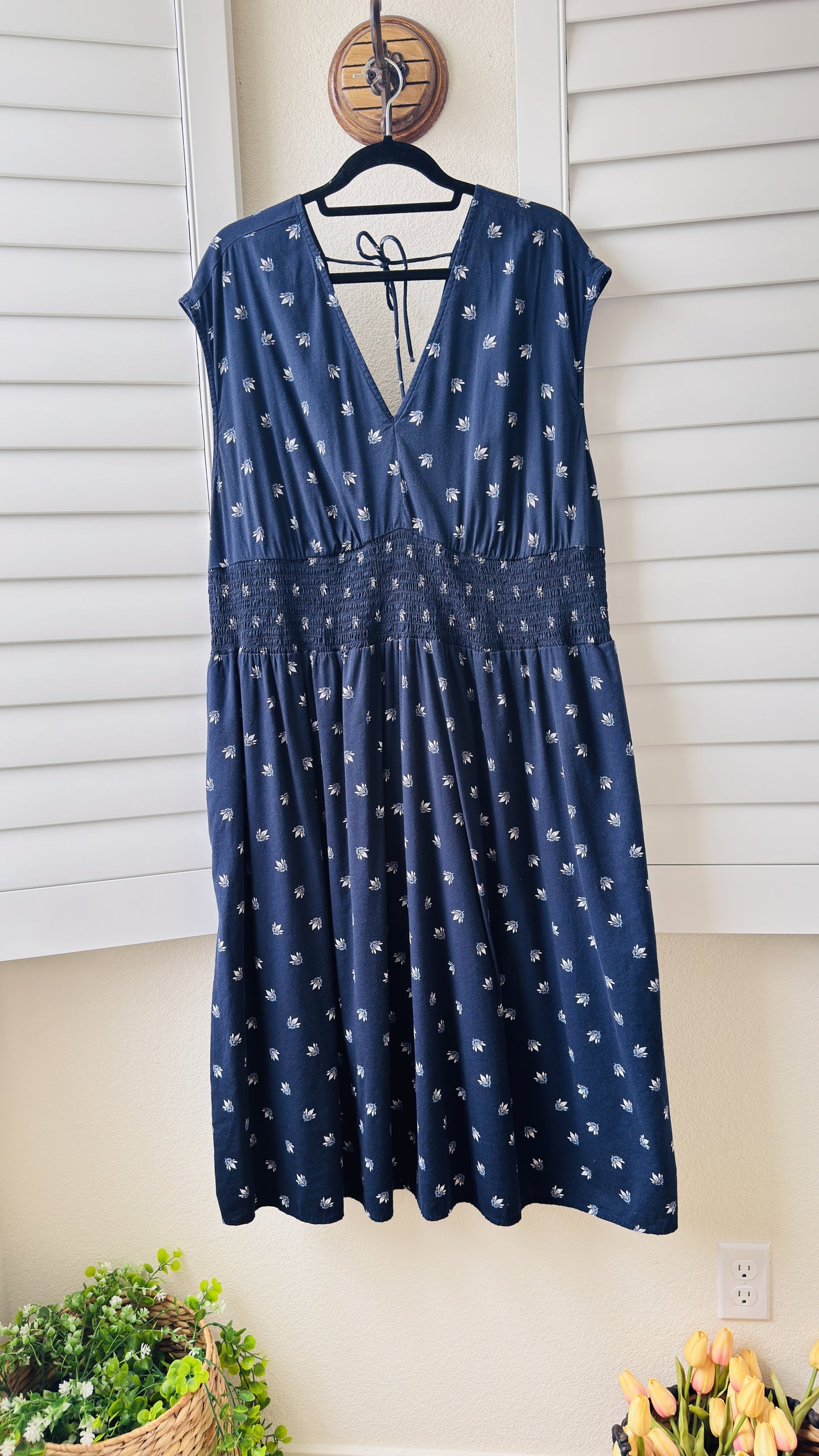Old Navy Navy Blue Floral Smocked Waist Midi Dress - Size 2X