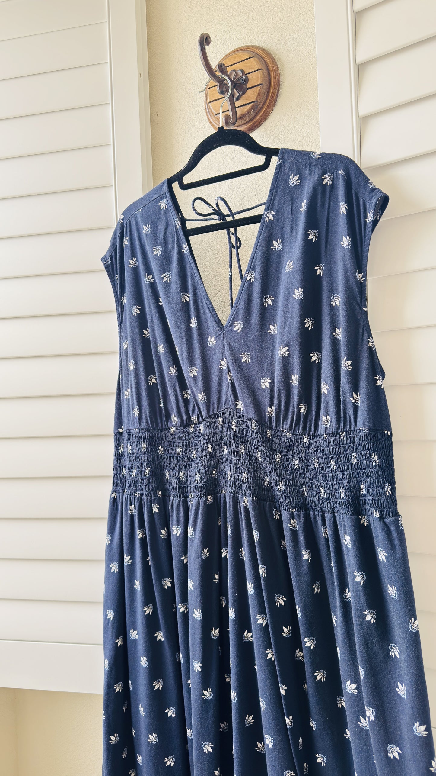 Old Navy Navy Blue Floral Smocked Waist Midi Dress - Size 2X