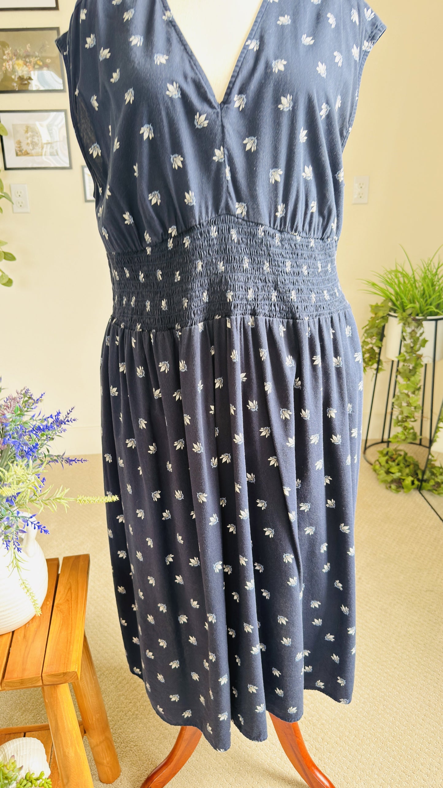 Old Navy Navy Blue Floral Smocked Waist Midi Dress - Size 2X