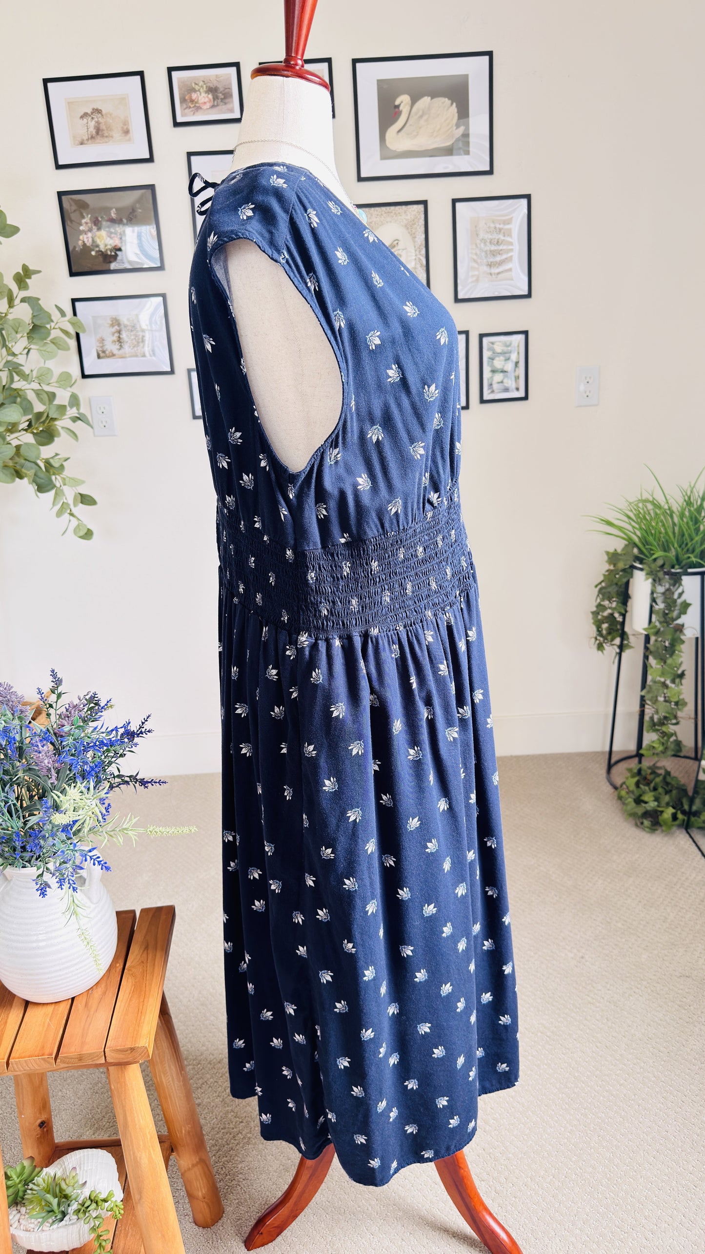 Old Navy Navy Blue Floral Smocked Waist Midi Dress - Size 2X