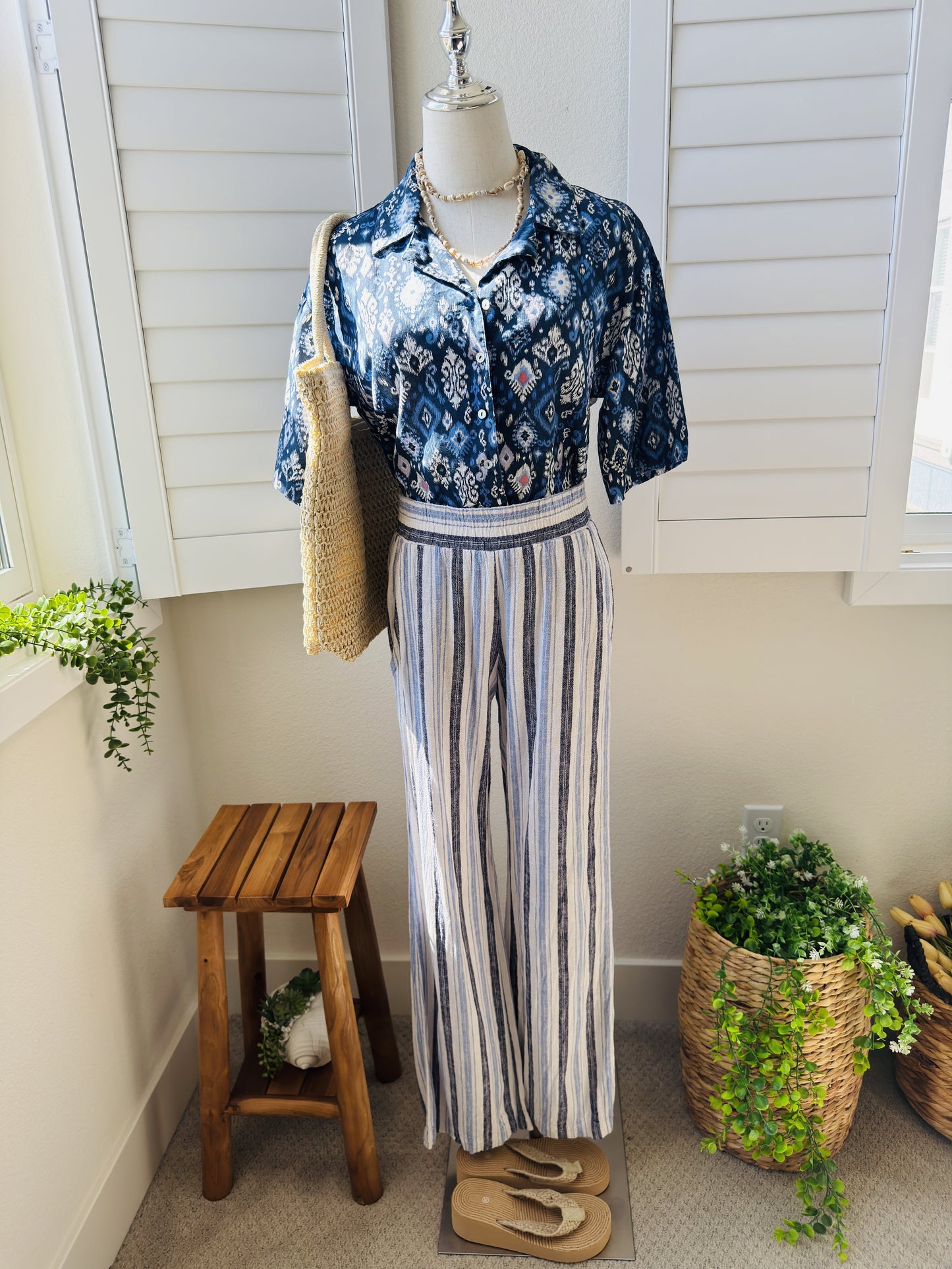 Supply & Demand Blue Striped Linen Blend Wide Leg Pants Size M