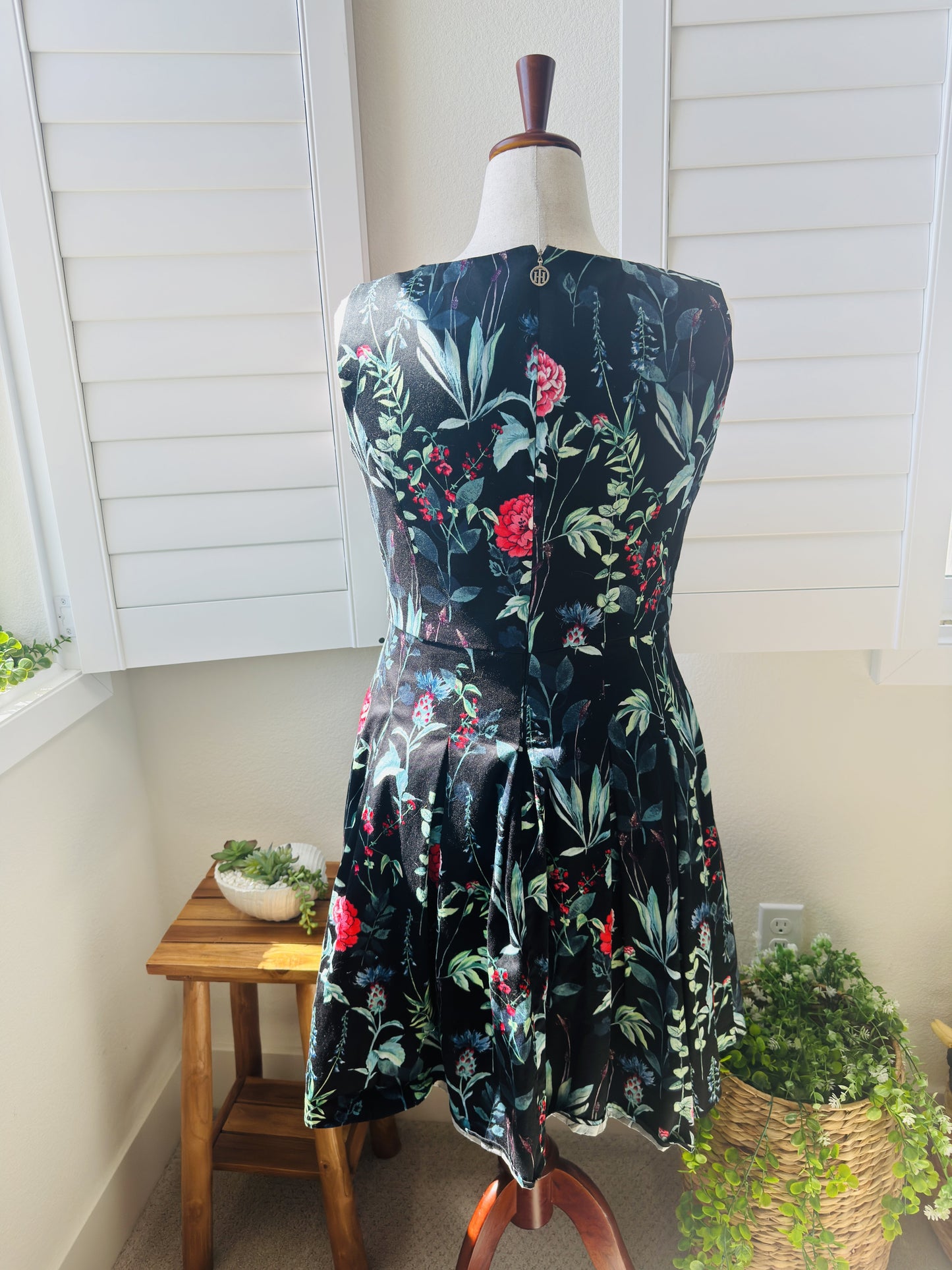 Tommy Hilfiger Floral Sleeveless Fit & Flare Dress - Size 14