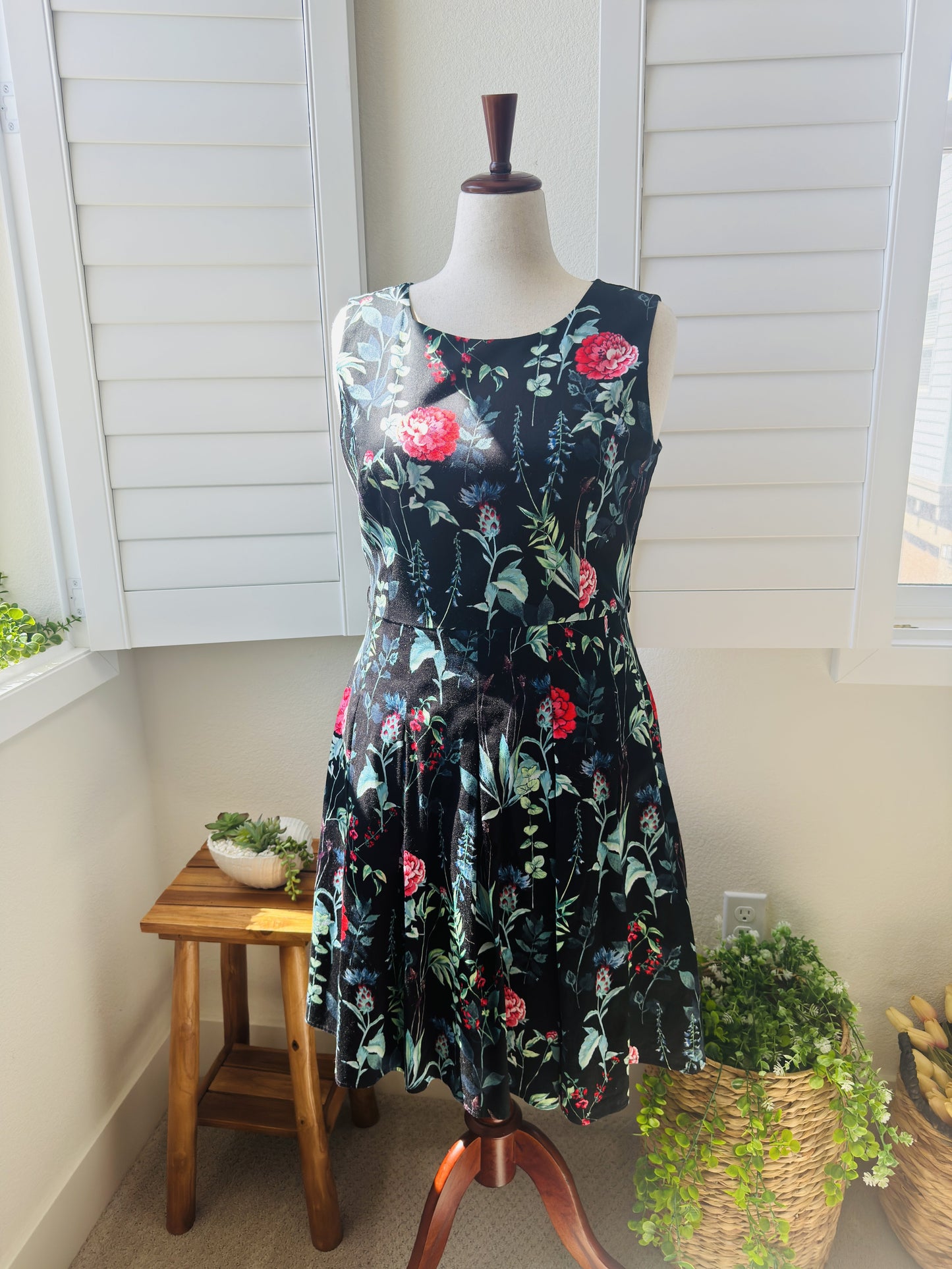 Tommy Hilfiger Floral Sleeveless Fit & Flare Dress - Size 14