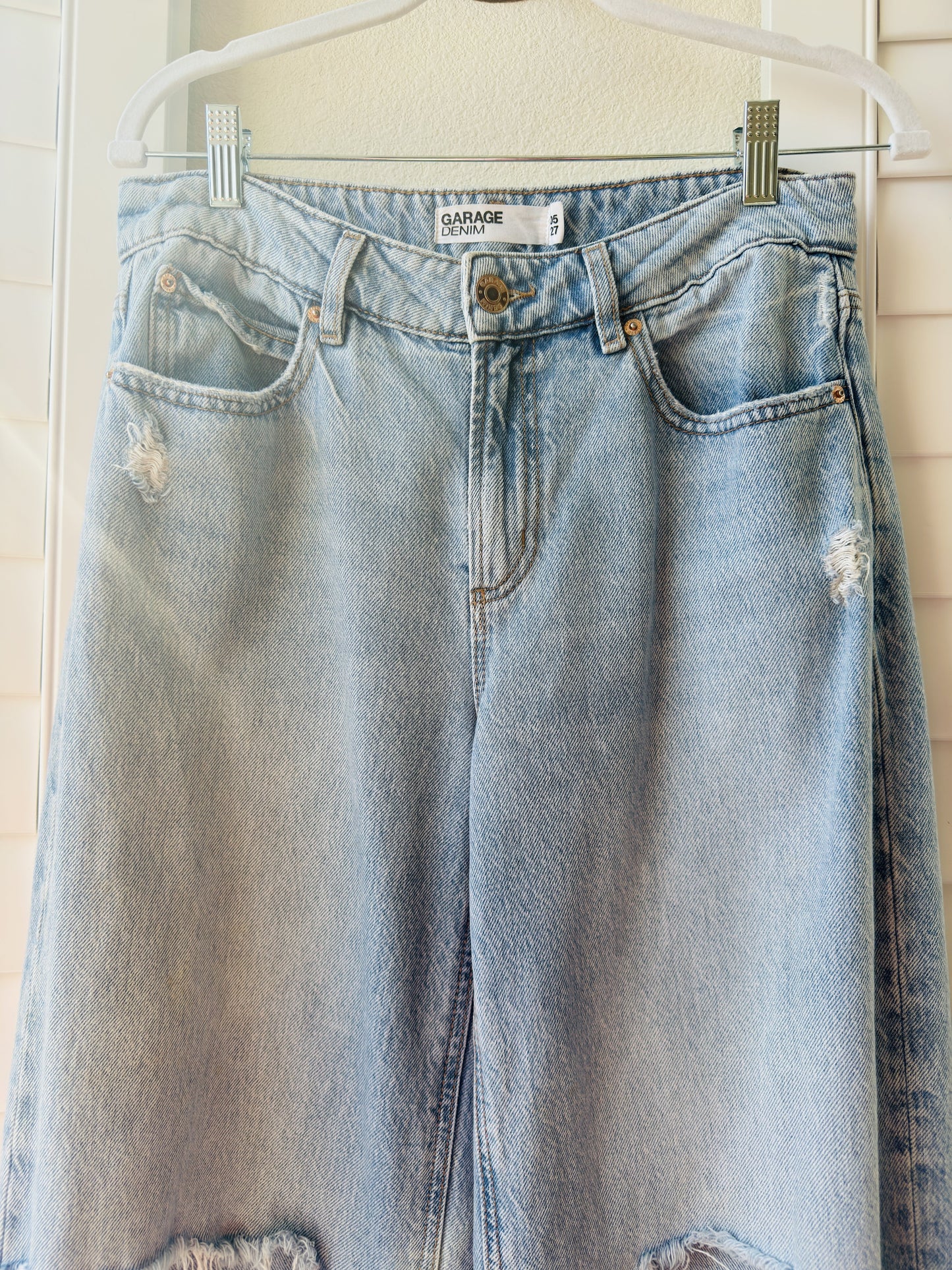 Garage Denim Ample Baggy Distressed Light Wash Jeans Size 5/27