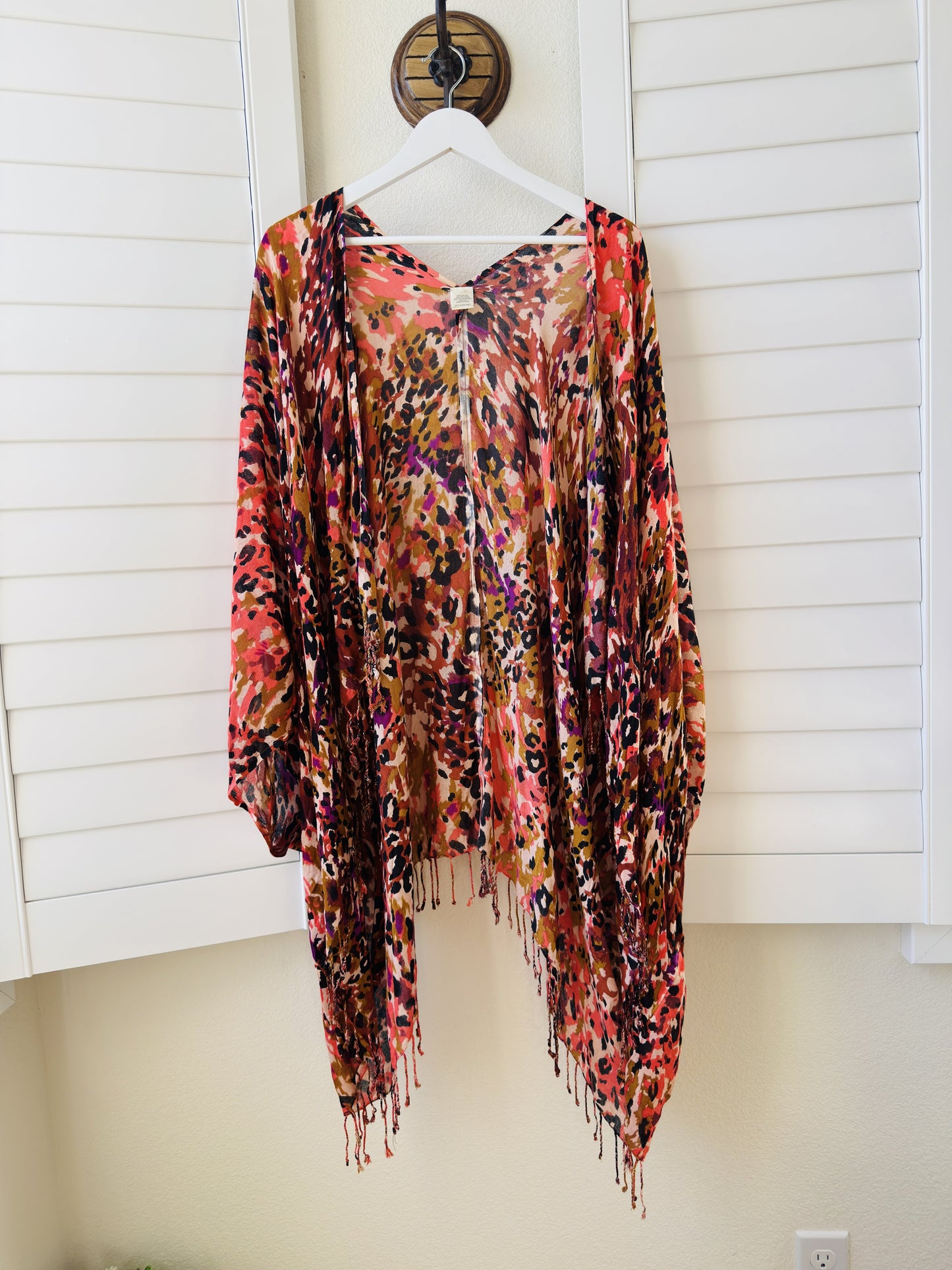 Target. Multicolor Abstract Leopard Print Fringe Kimono Size One Size