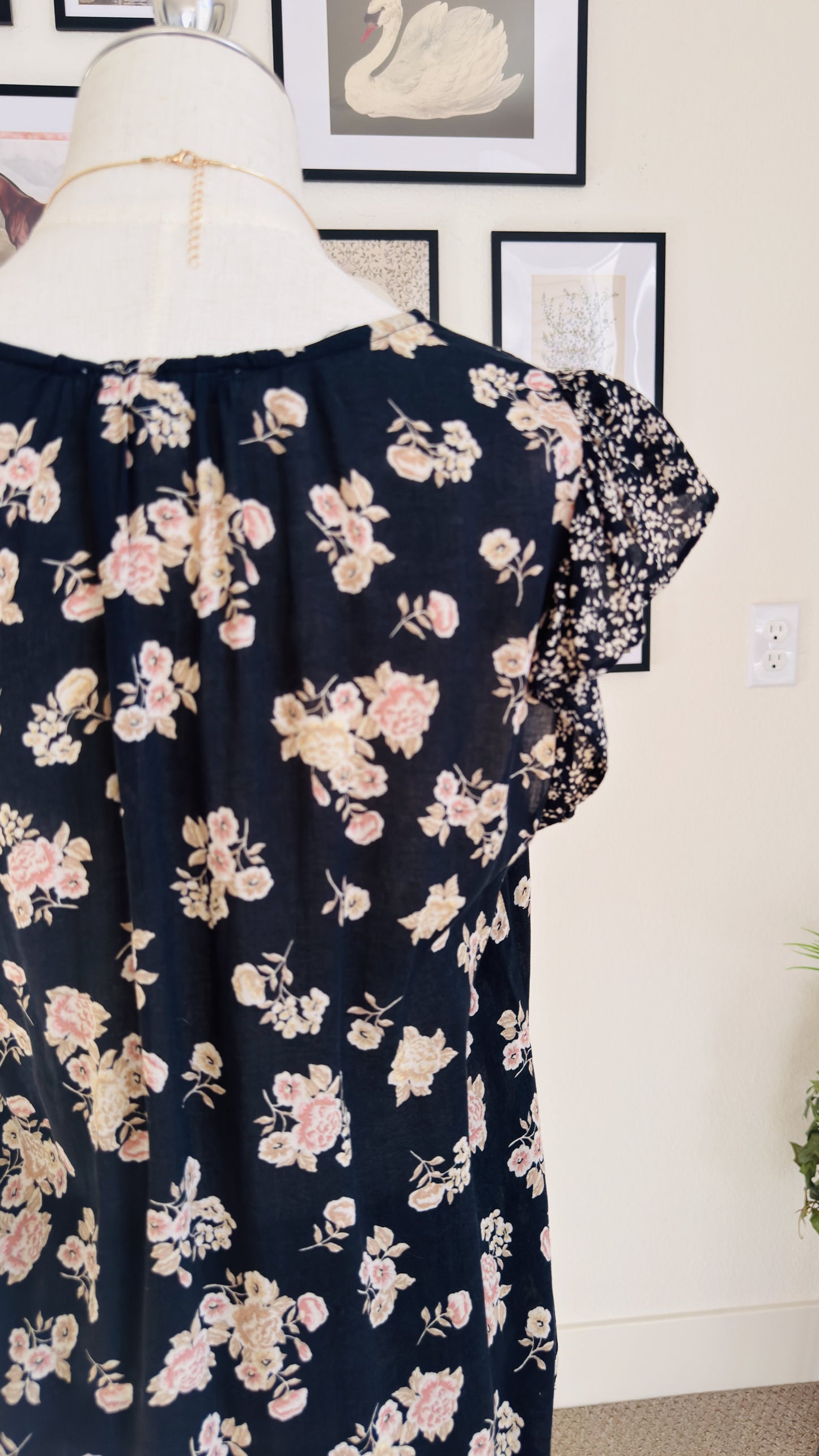 Floral Flutter Sleeve V-Neck Blouse - Size M