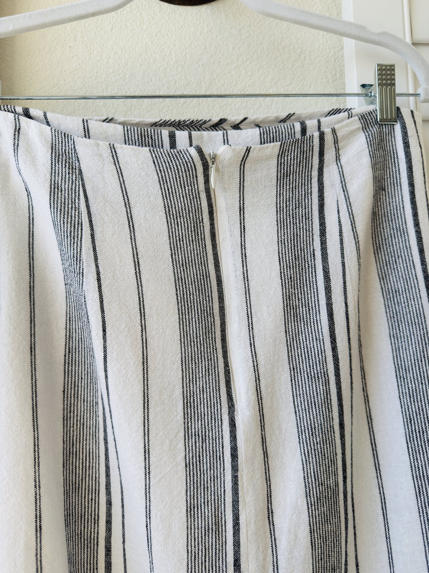 BCBGMAXAZRIA Striped Linen-Blend Wrap Skirt - Size M