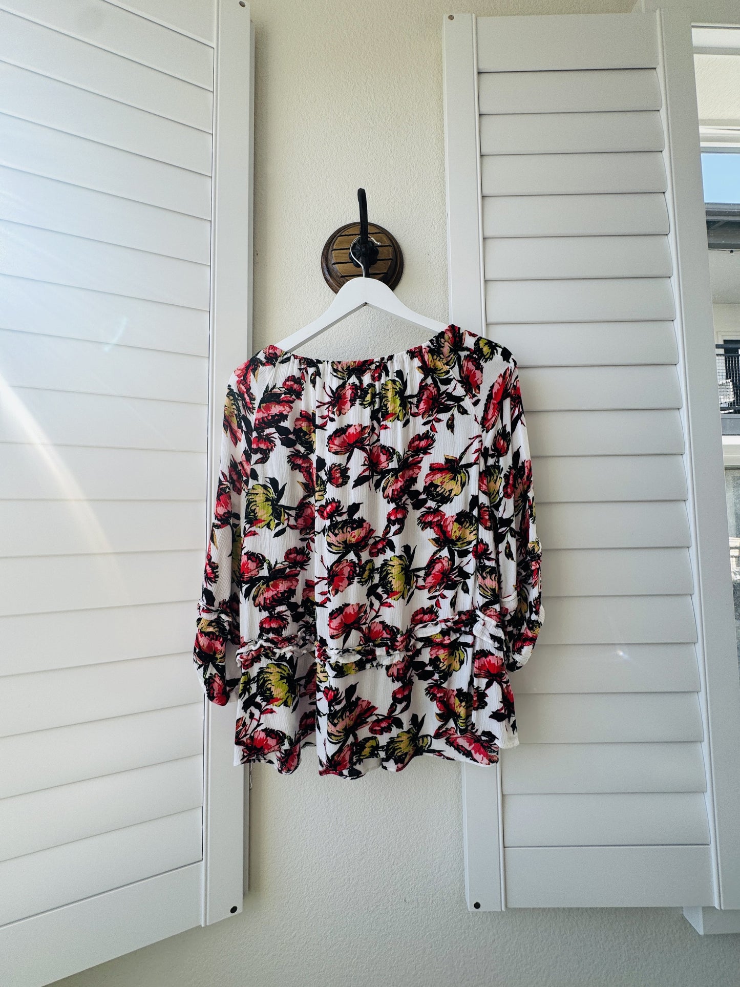 Rachael & Chloe Floral Peasant Blouse Size L