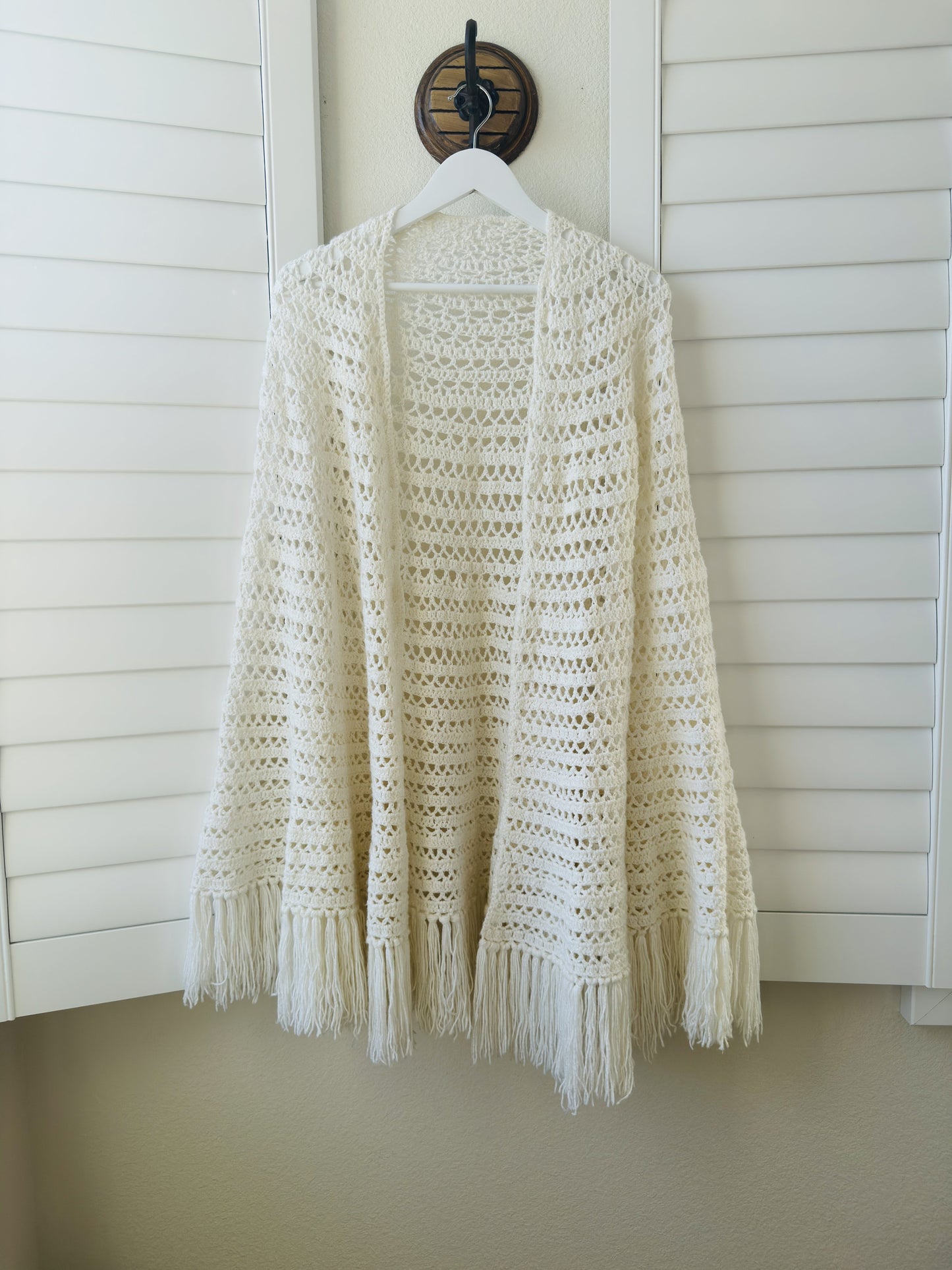 Vintage Handmade Cream Crochet Open Front Fringe Shawl Wrap