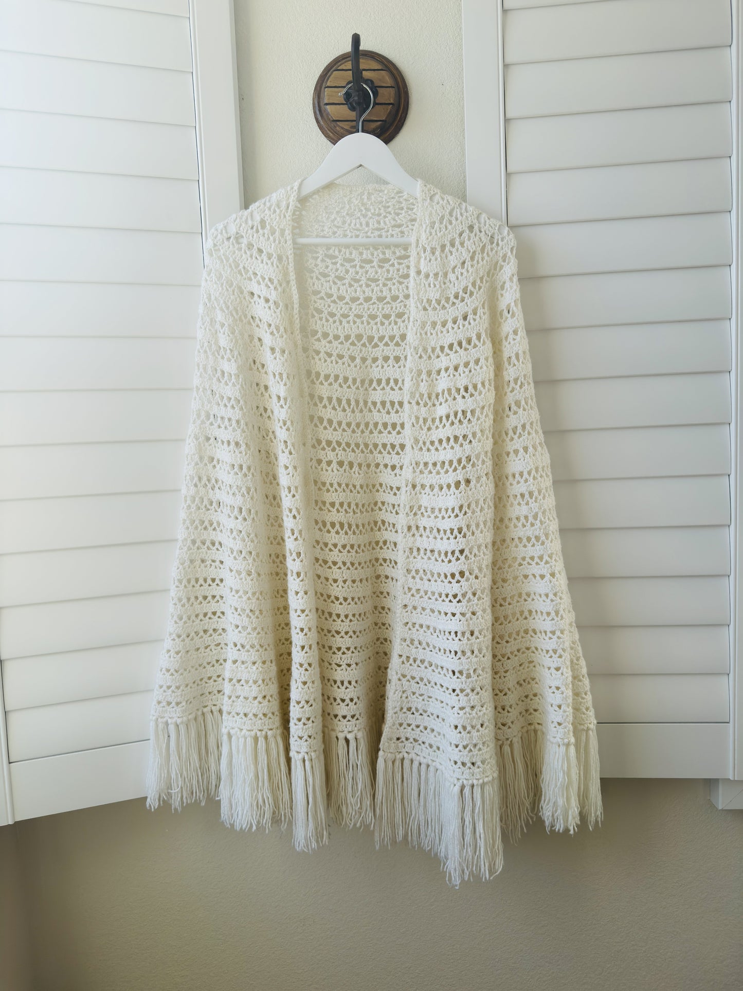 Vintage Handmade Cream Crochet Open Front Fringe Shawl Wrap
