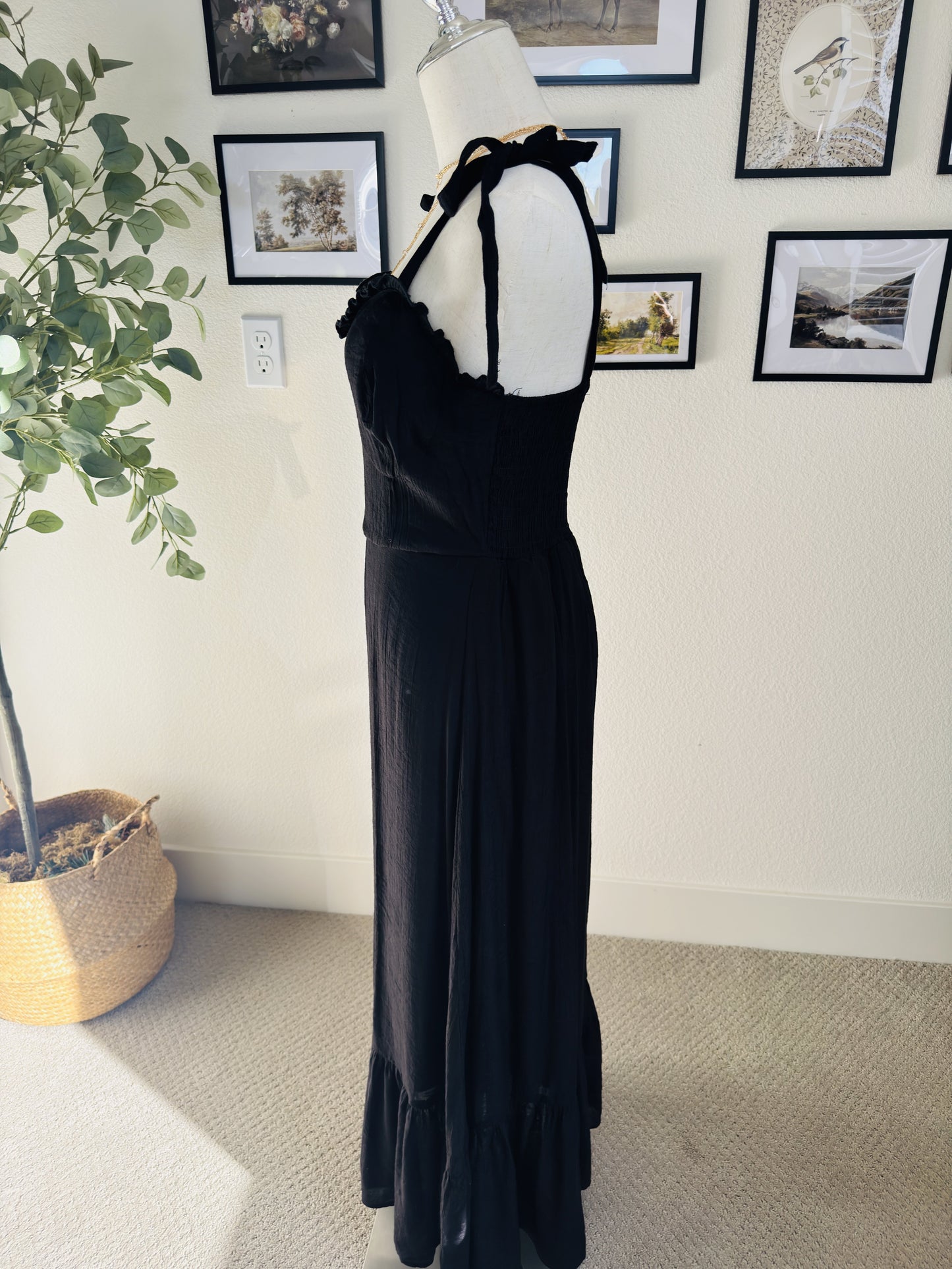 Just Found Black Tie Strap Smocked Maxi Dress - Size M
