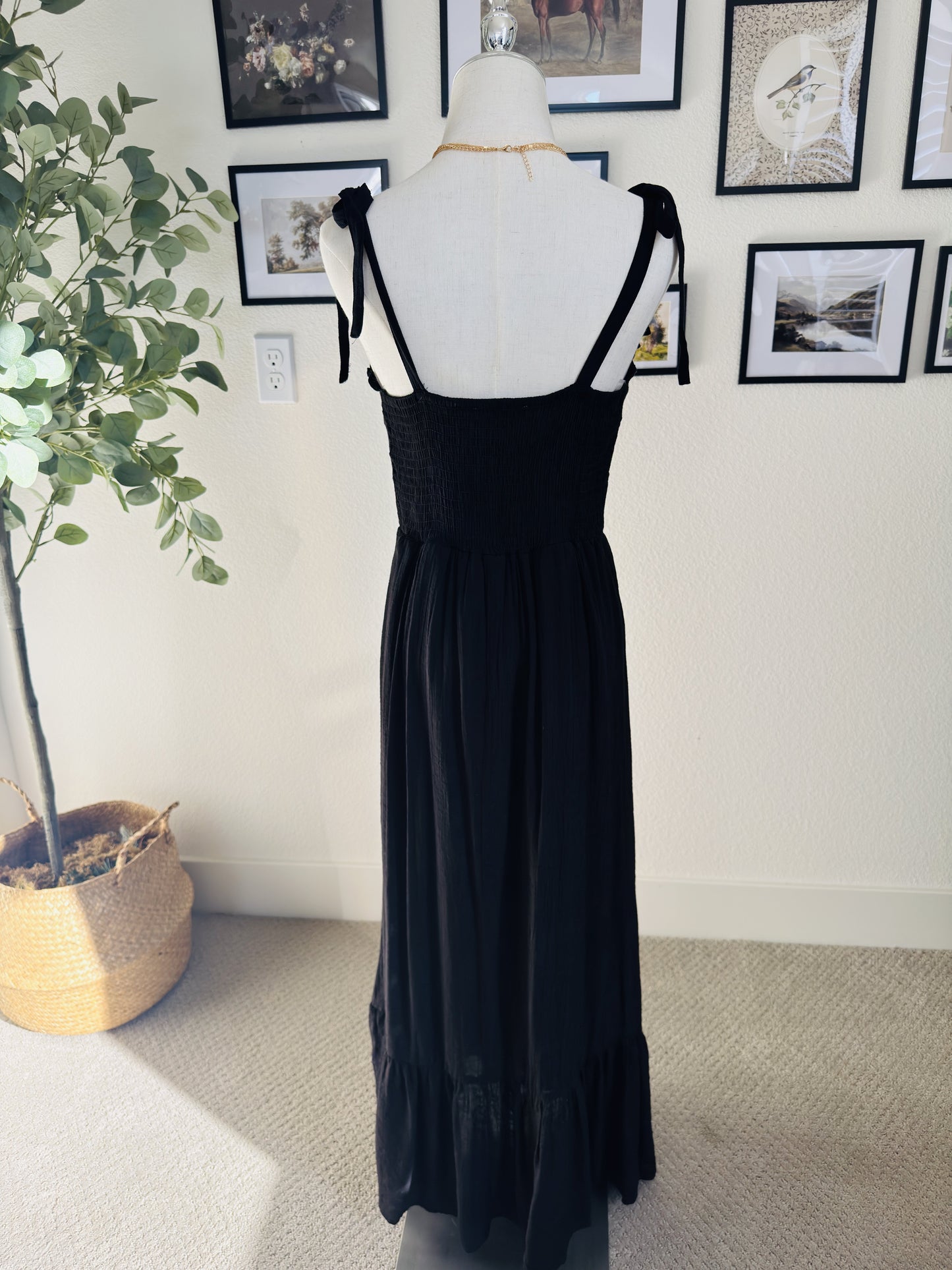 Just Found Black Tie Strap Smocked Maxi Dress - Size M
