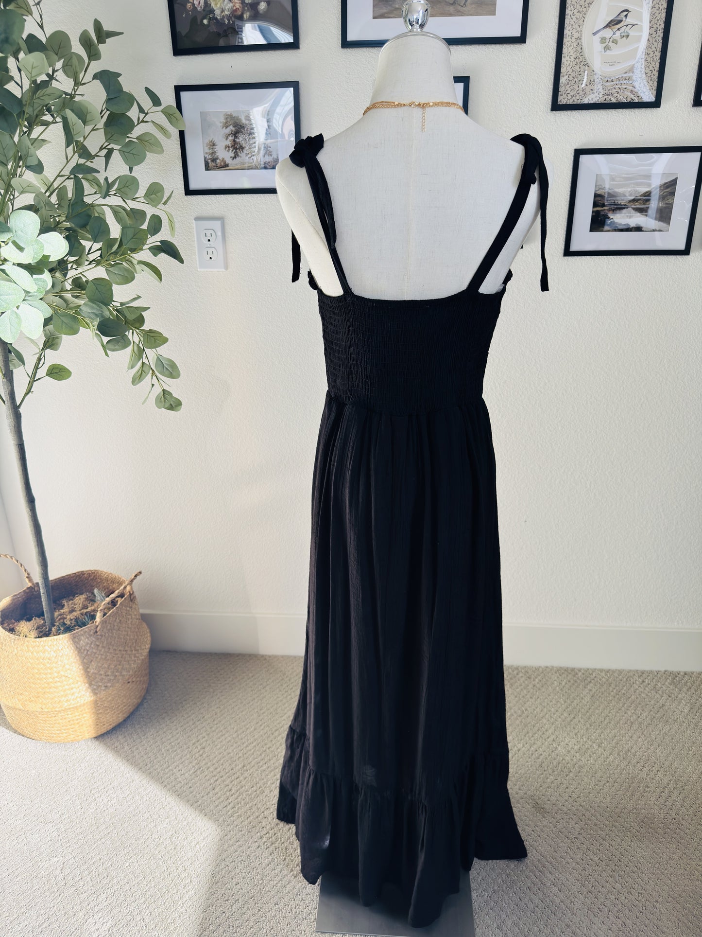 Just Found Black Tie Strap Smocked Maxi Dress - Size M