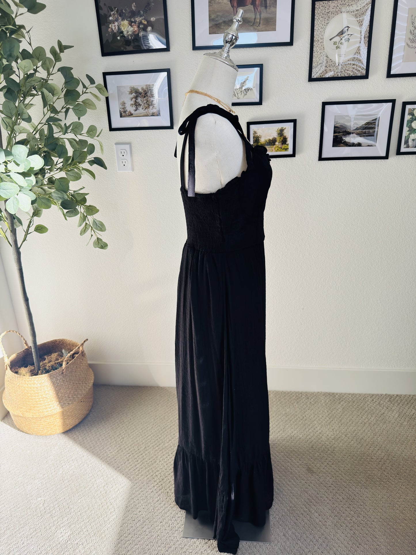 Just Found Black Tie Strap Smocked Maxi Dress - Size M