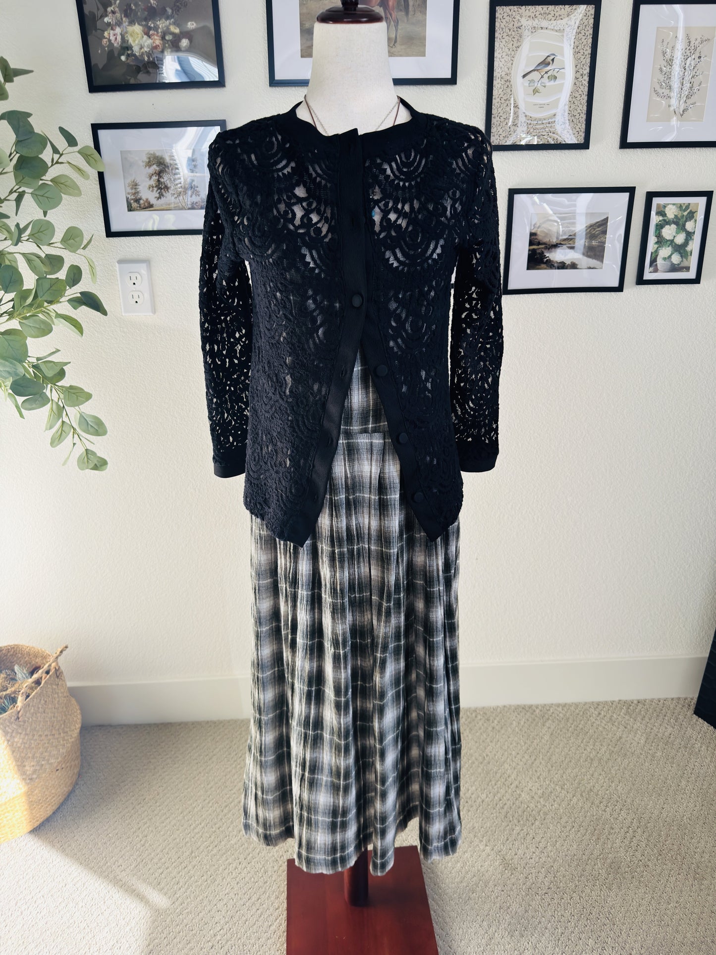 Banana Republic Black Lace Button-Front Cardigan Size S