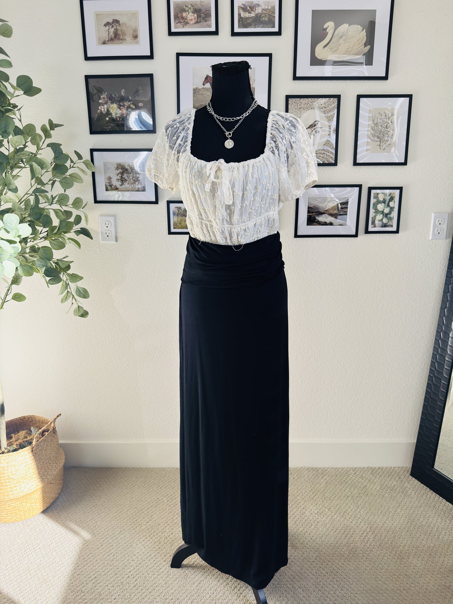 Willi Smith Black Fold-Over Maxi Skirt - Size S