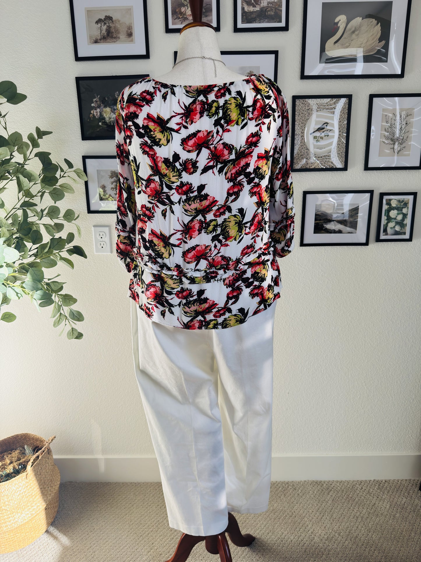 Alfred Dunner Woman Cream Elastic Waist Pants Size 18W