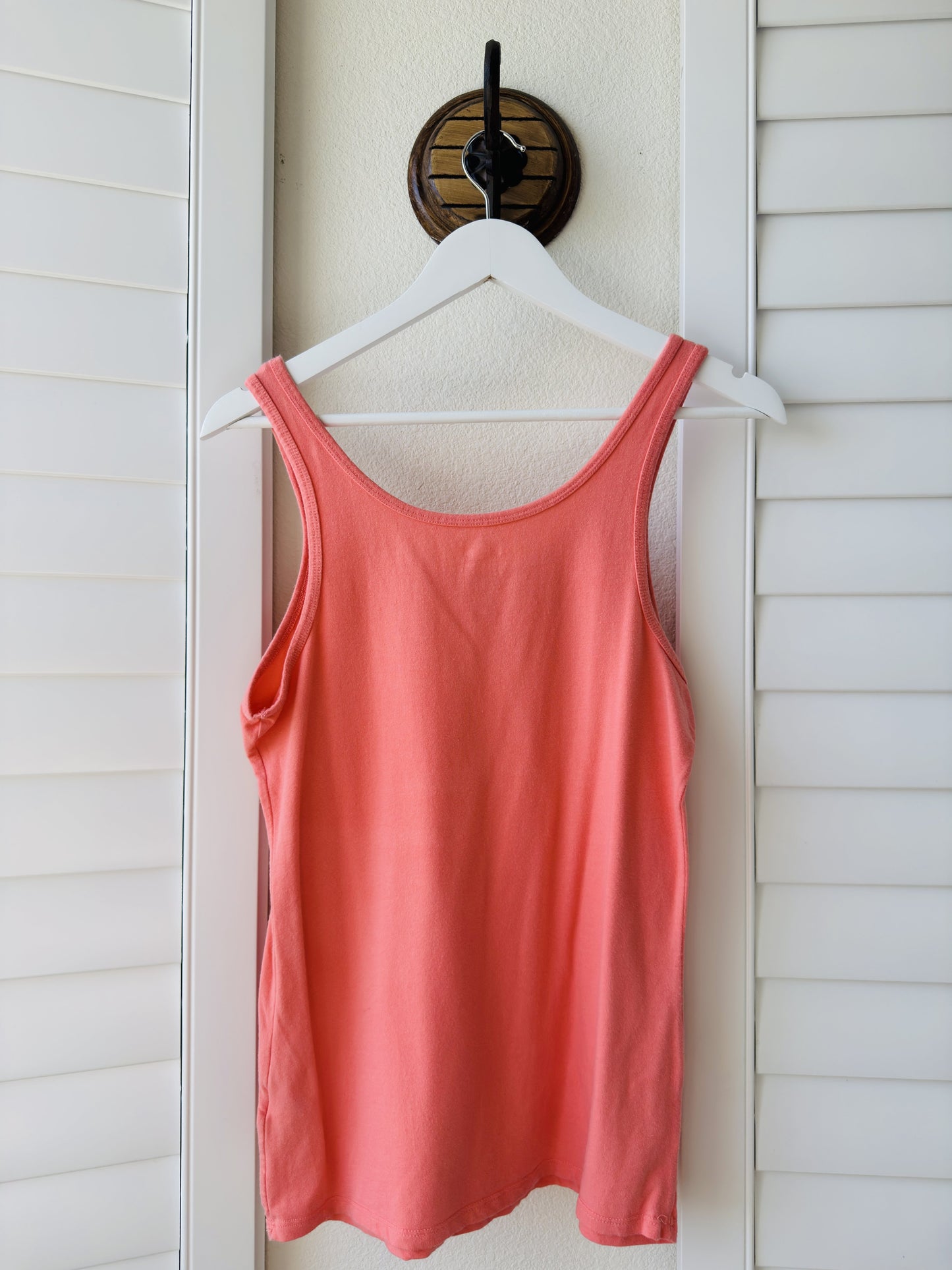 SO Perfectly Soft Fitted Tank Top in Coral Pink - Size XL