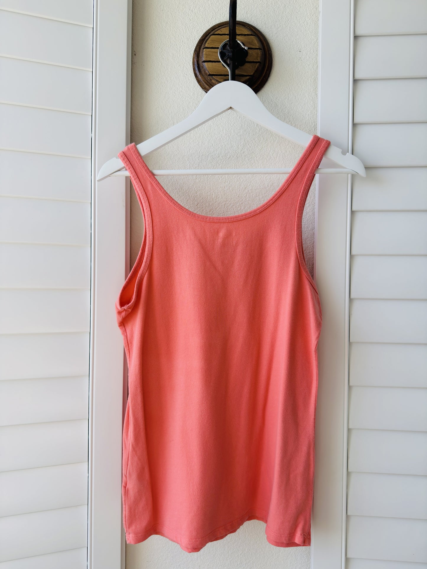 SO Perfectly Soft Fitted Tank Top in Coral Pink - Size XL