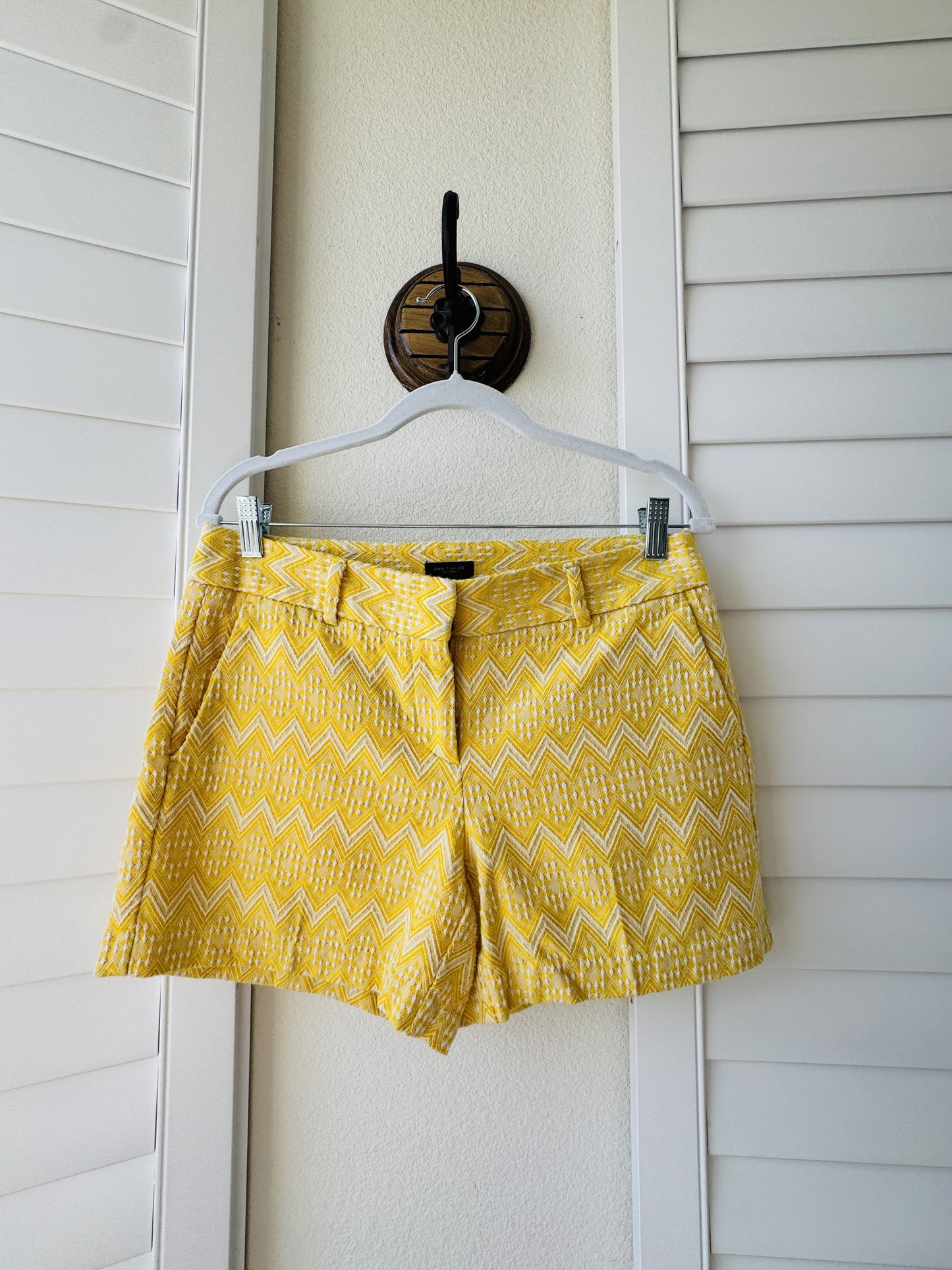 Ann Taylor Factory Yellow Chevron Woven Shorts - Size 4