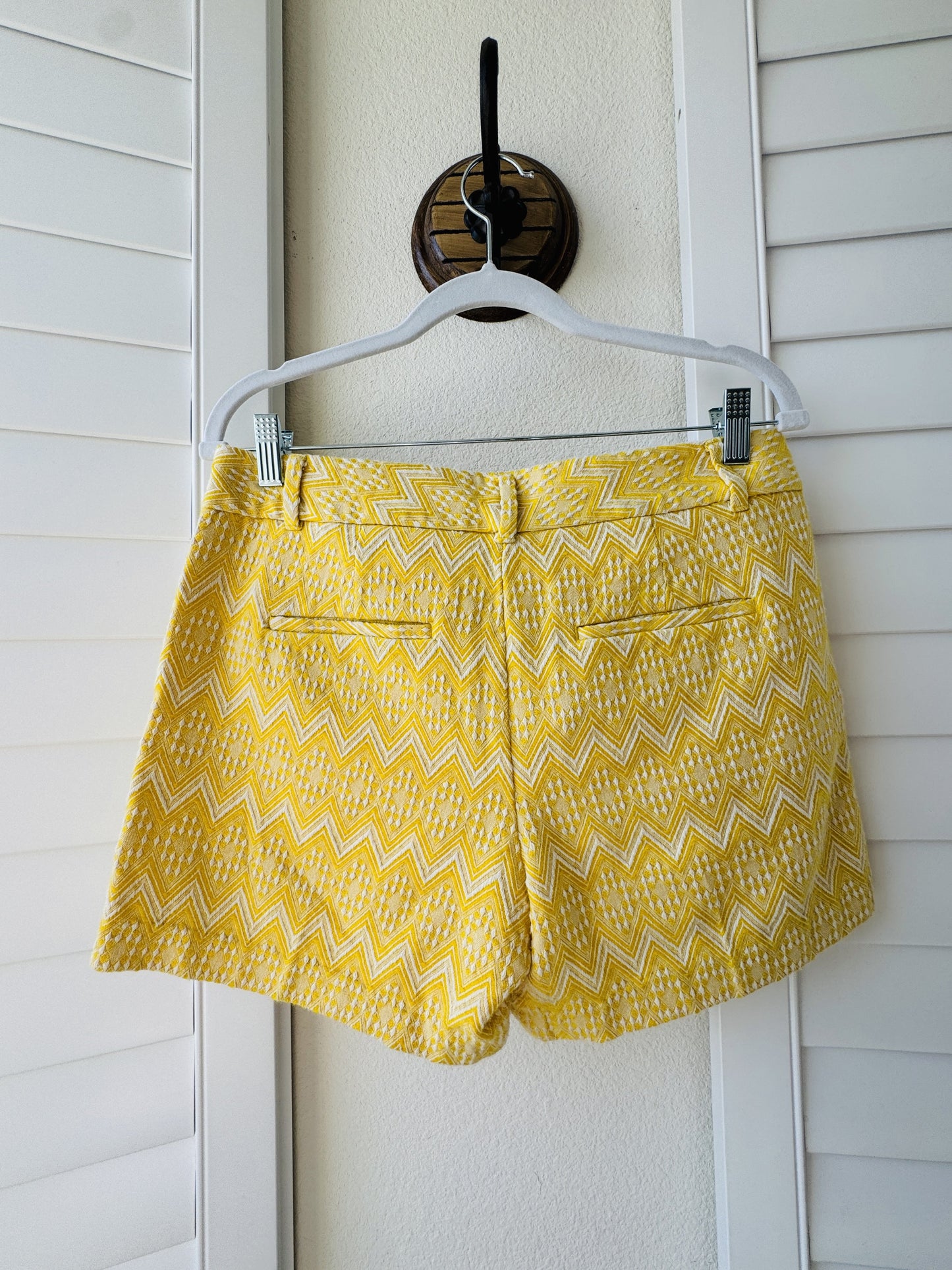 Ann Taylor Factory Yellow Chevron Woven Shorts - Size 4