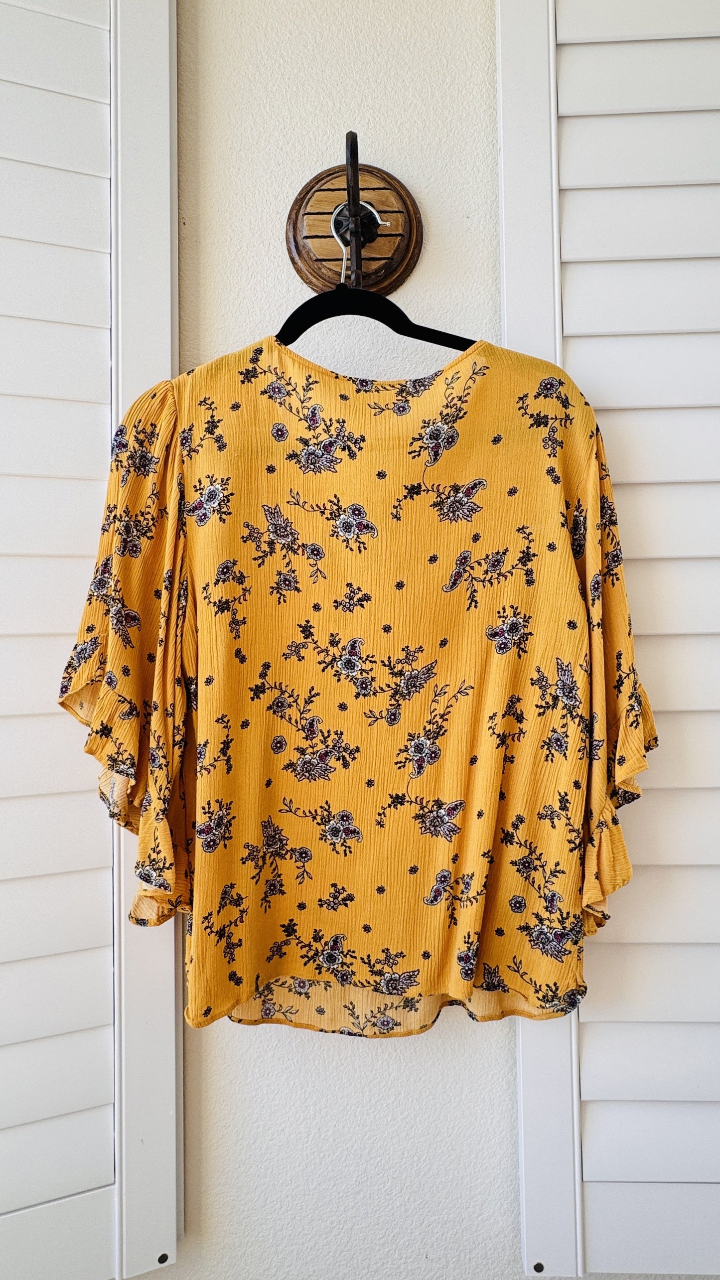 LC Lauren Conrad Yellow Floral Flutter Sleeve Boho Blouse - Size L