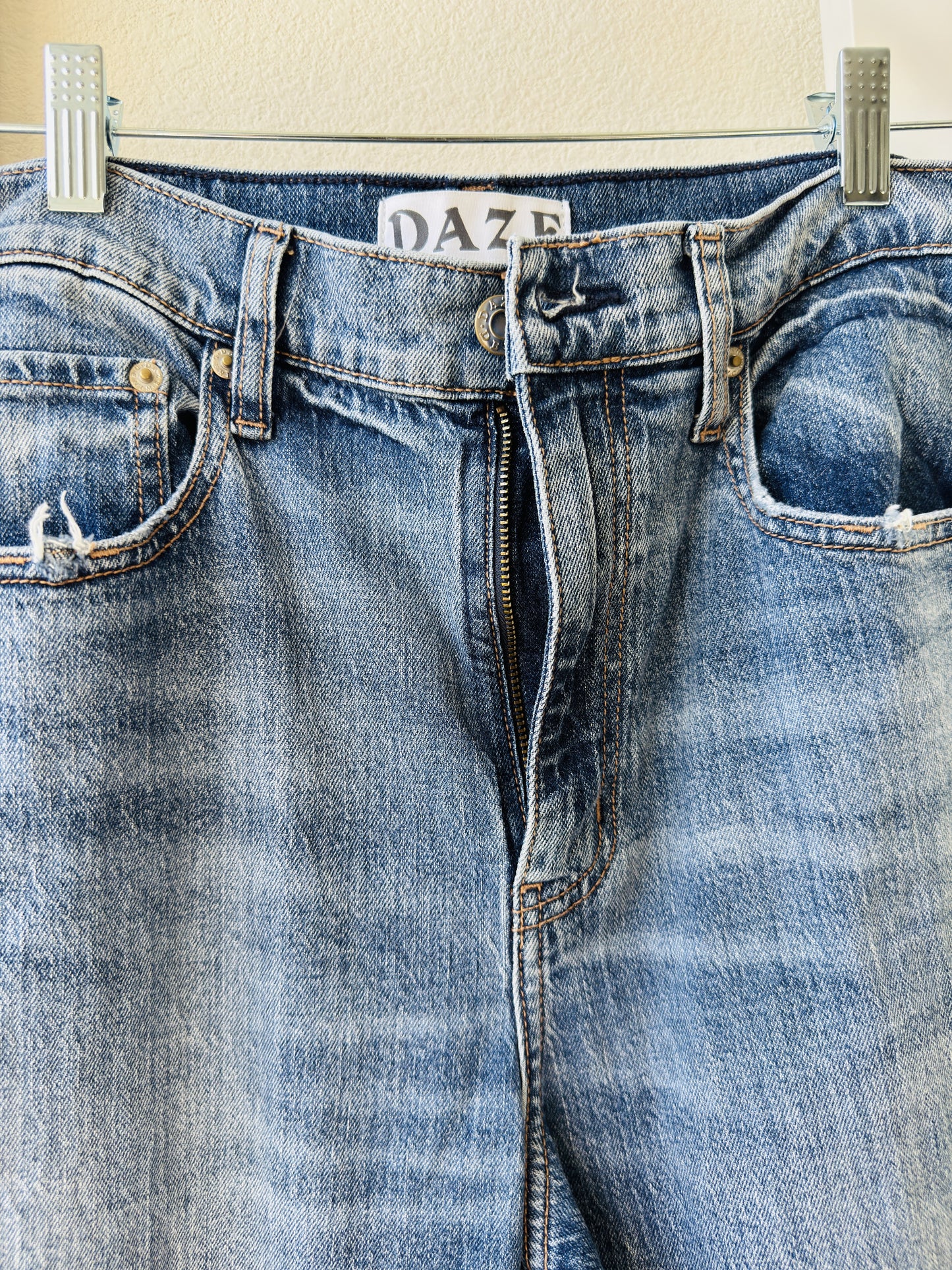 Daze Denim Tough Love High Rise Wide Leg Cuffed Jeans Size 28