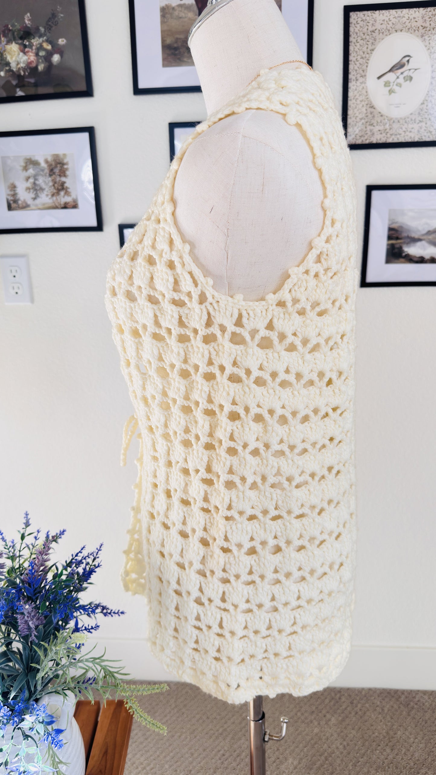 Tina and Charlie Vintage Hand Crocheted Cream Vest - Size M