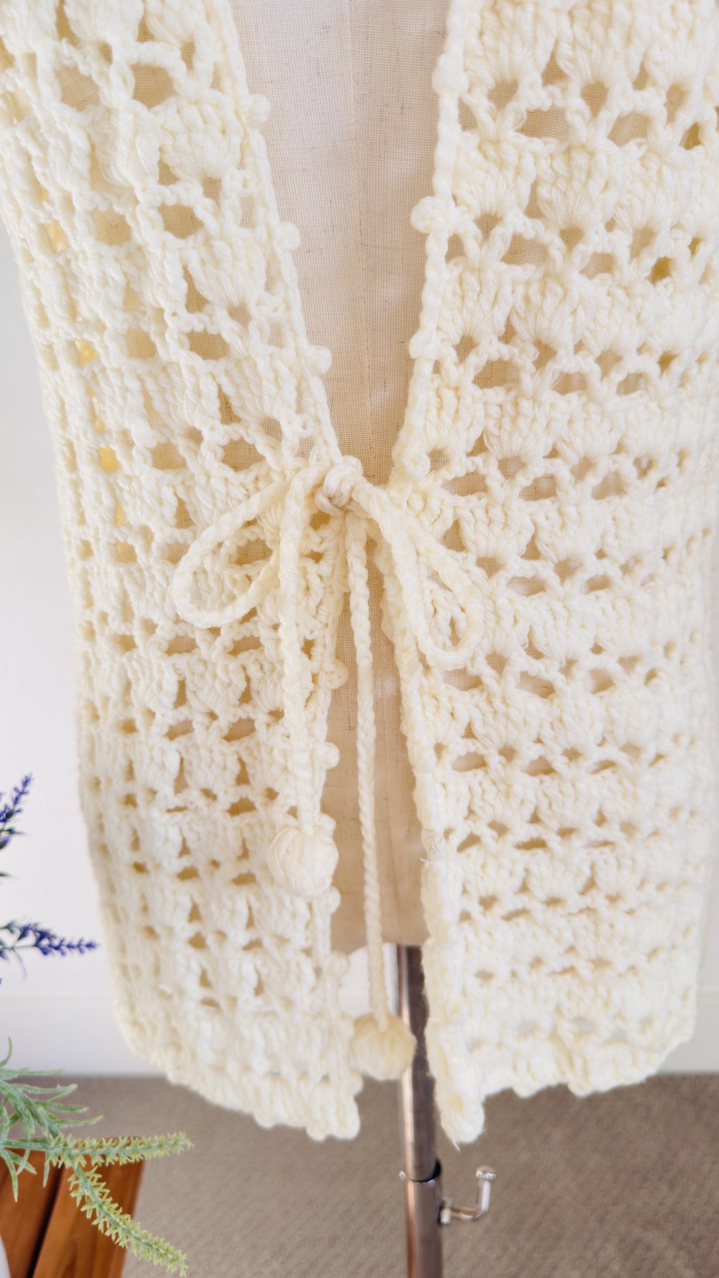 Tina and Charlie Vintage Hand Crocheted Cream Vest - Size M