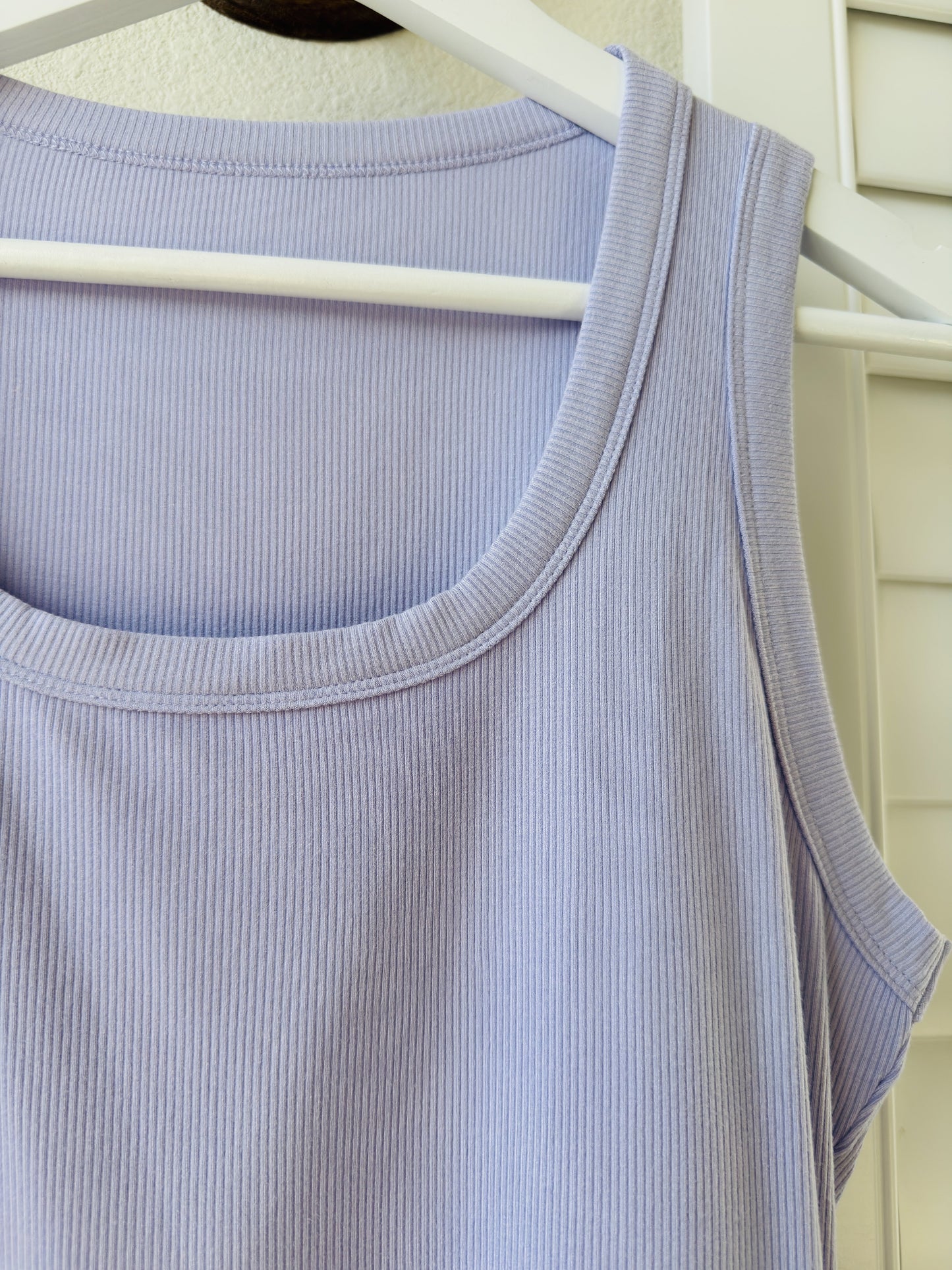 LYANER Lavender Ribbed Scoop Neck Tank Top - Size L