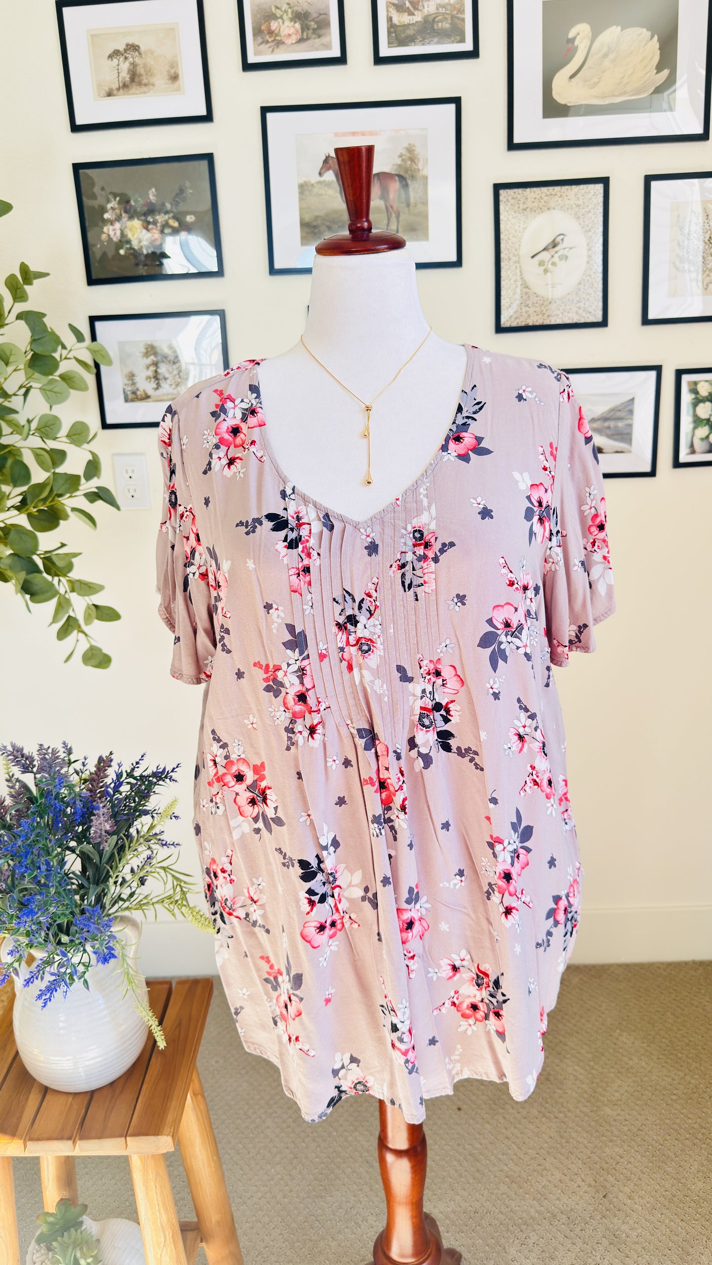 Torrid Mauve Floral Pintuck Flutter Sleeve Blouse - Size 3
