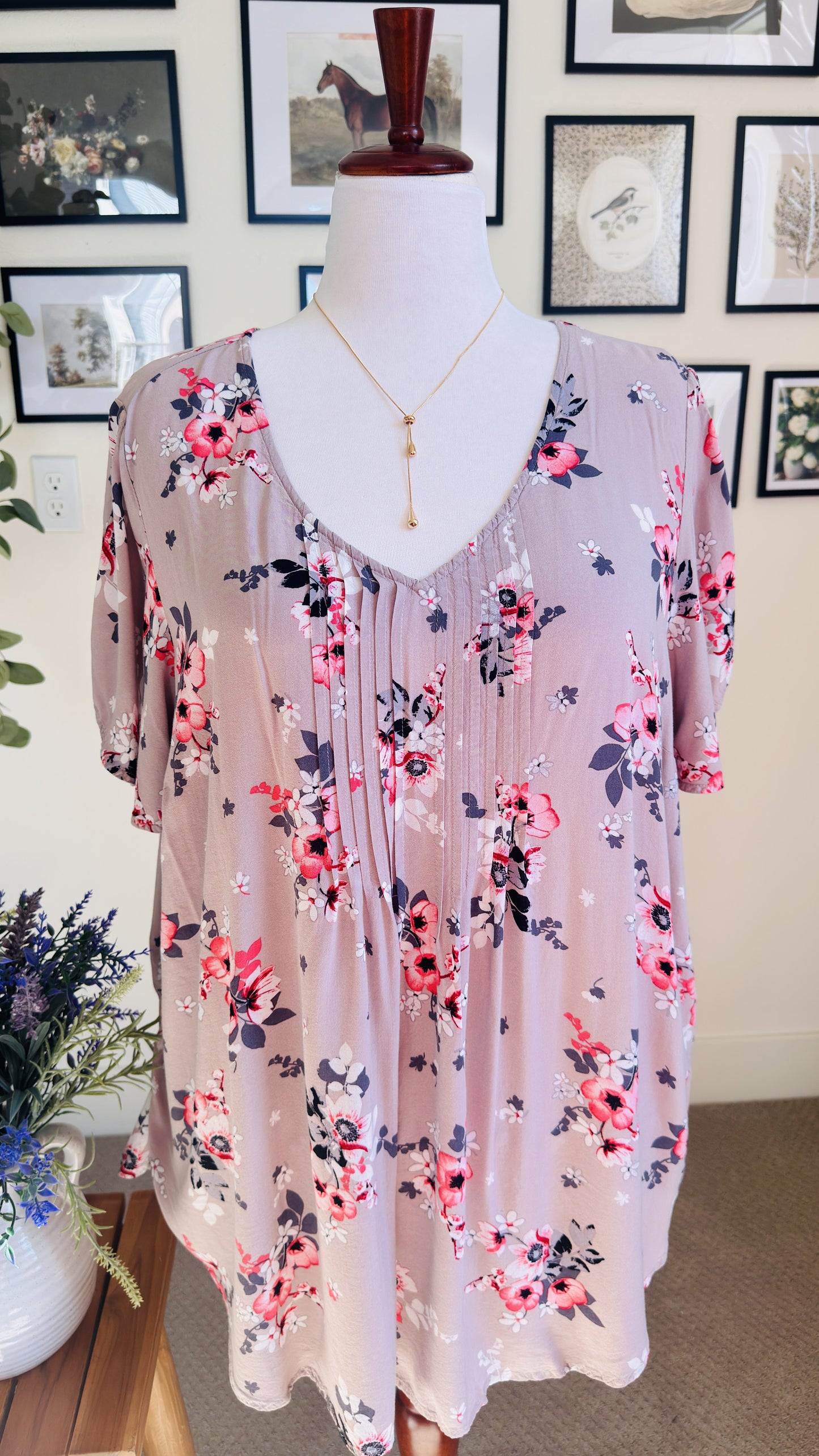 Torrid Mauve Floral Pintuck Flutter Sleeve Blouse - Size 3