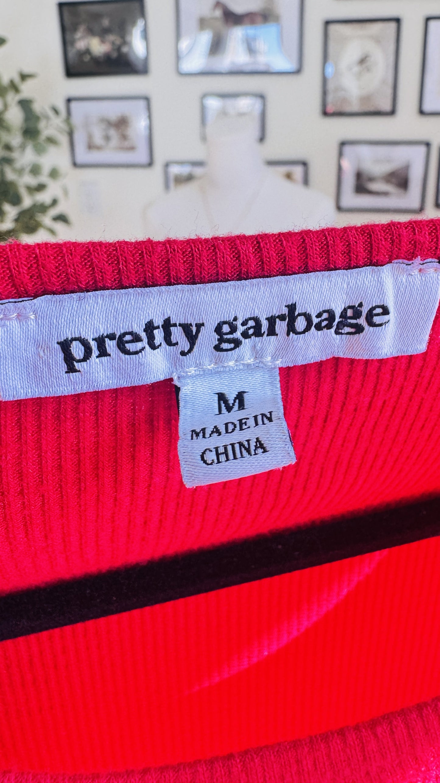 Pretty Garbage Red Ribbed Bow Applique Short Sleeve Top - Size M