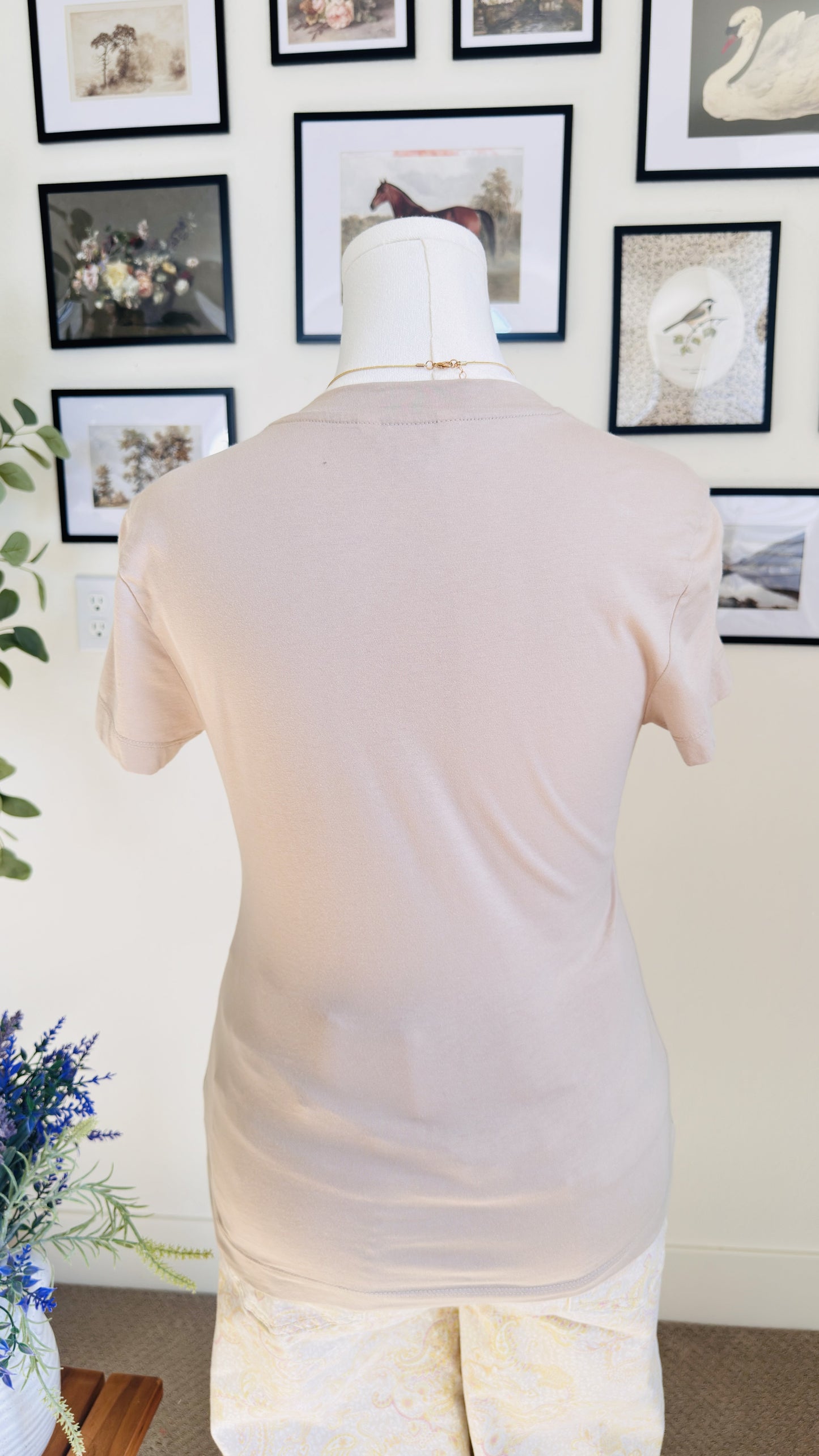 Banana Republic Beige Crewneck Short Sleeve T-Shirt - Size M