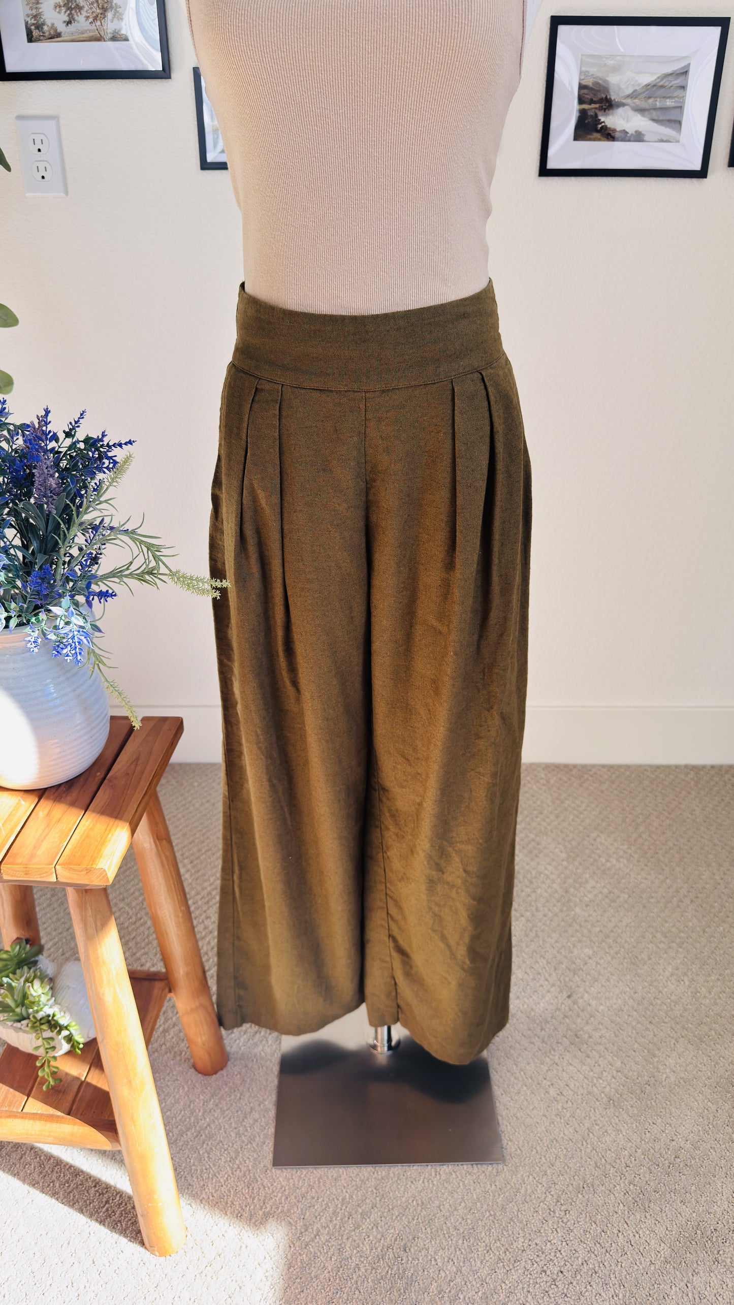 Abercrombie & Fitch Linen-Blend Wide-Leg Pleated Pants - Size S