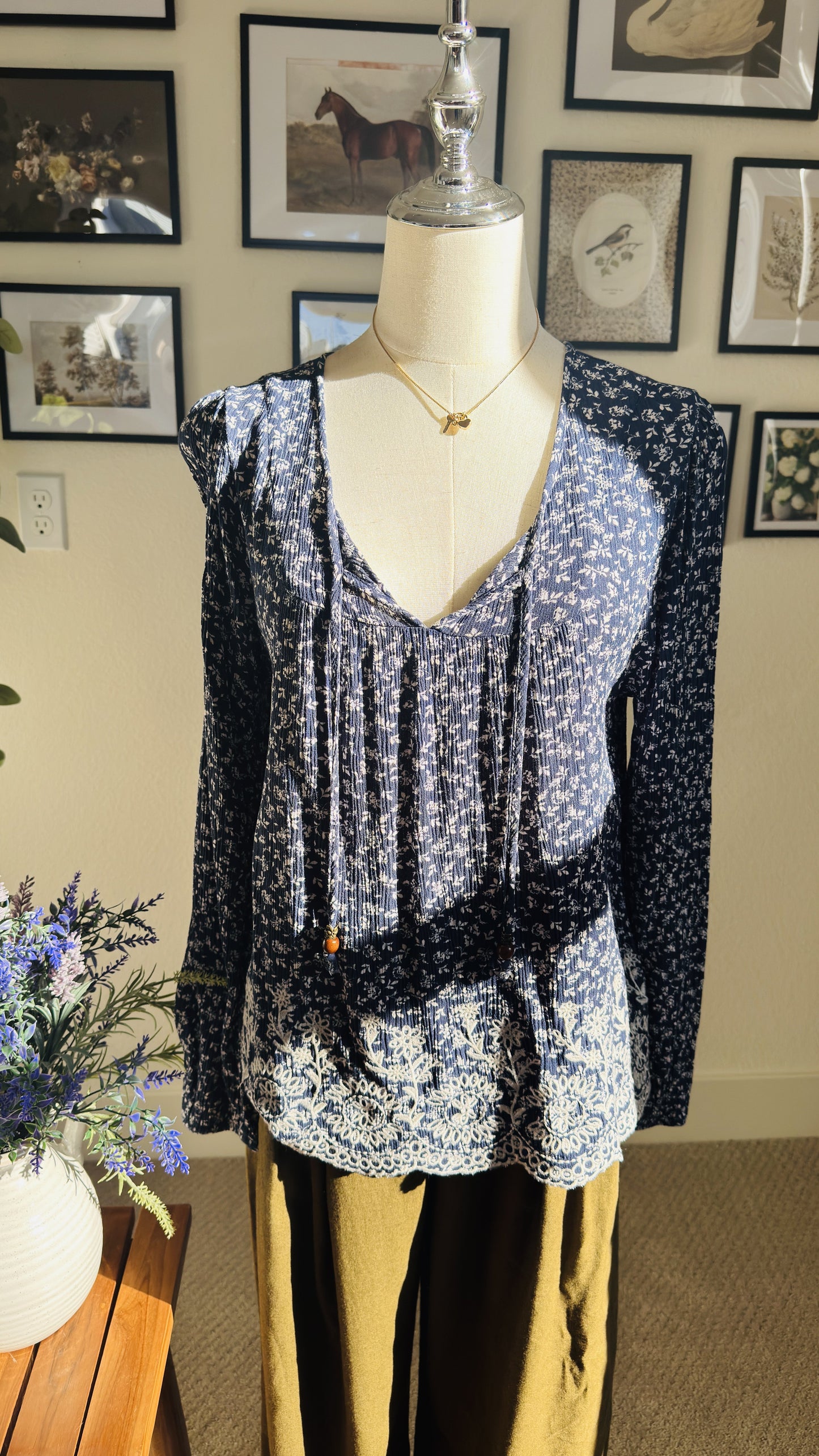Mason & Belle Navy Floral Long Sleeve Embroidered Blouse Size M
