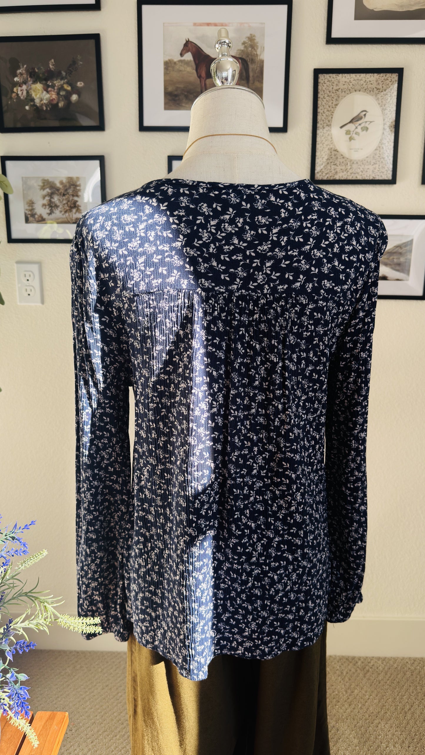 Mason & Belle Navy Floral Long Sleeve Embroidered Blouse Size M